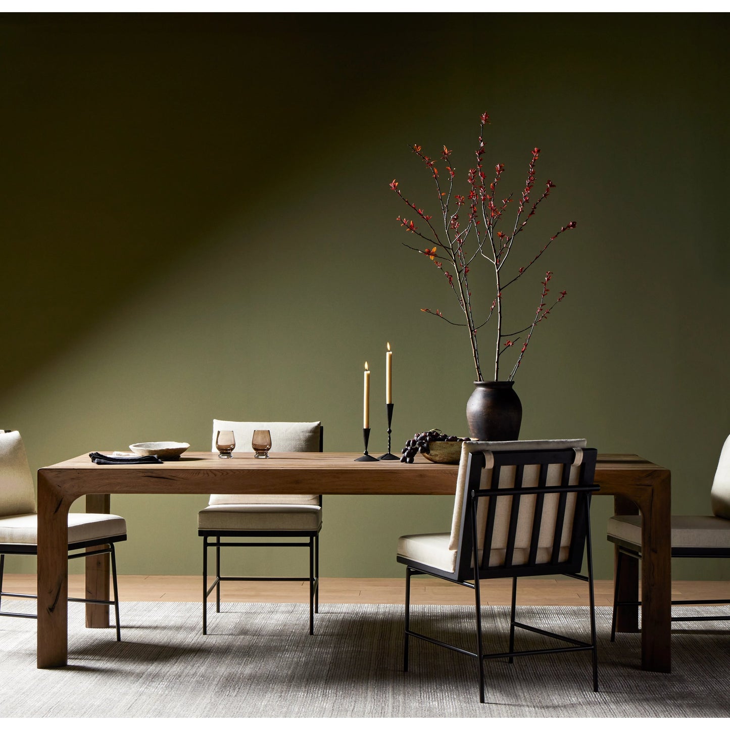 010 SI-2001462 | Lifestyle | Henry Dining Table by Four Hands in rustic grey. Made from thick oak veneer, solid reclaimed oak, engineered hardwood in a modern style.