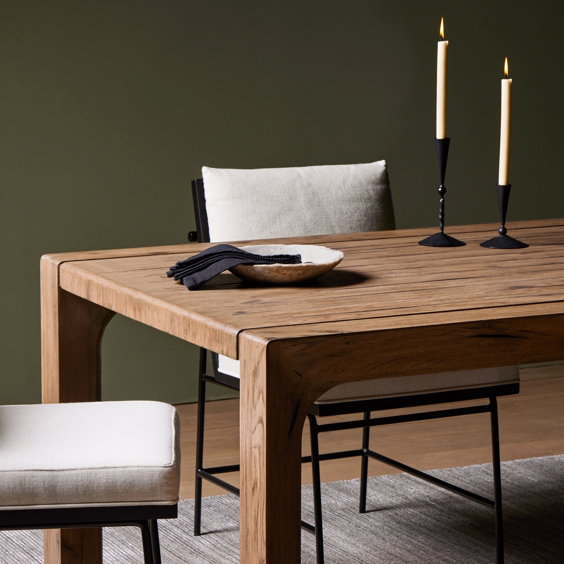 Henry Dining Table by Four Hands in rustic grey. Made from thick oak veneer, solid reclaimed oak, engineered hardwood in a modern style.