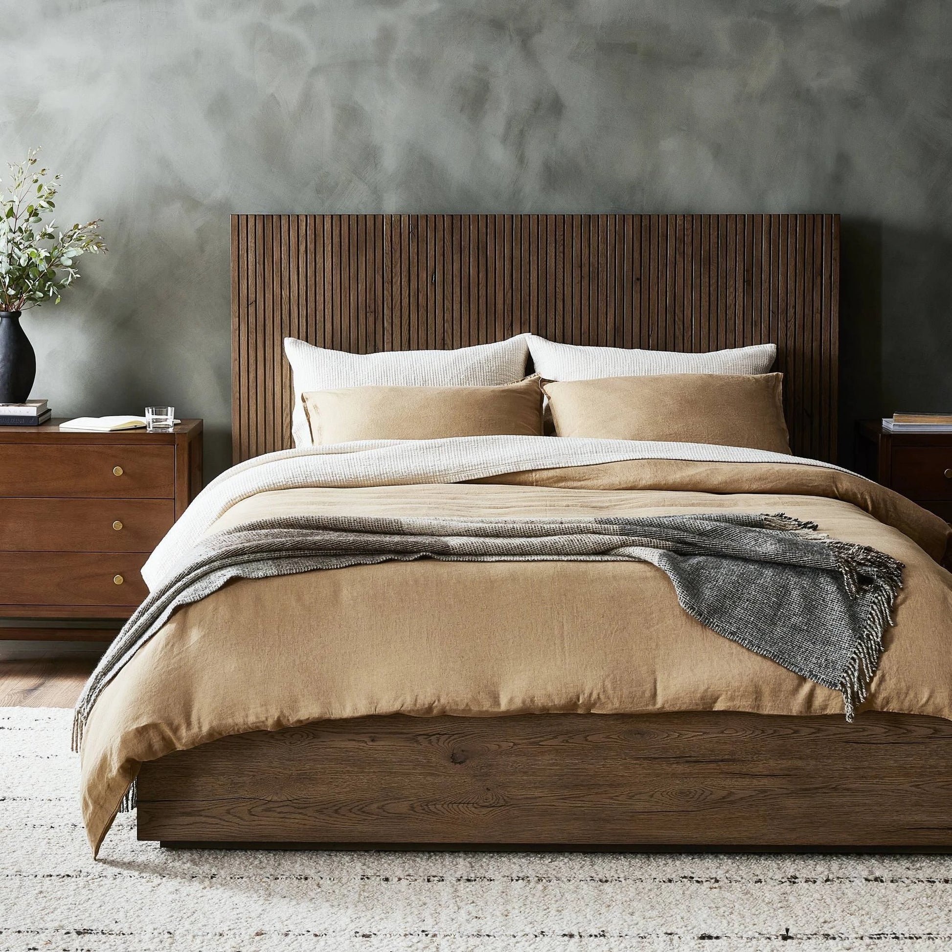 Leo Bed by Four Hands in rustic grey. Made from thick oak veneer, solid oak in a modern style.