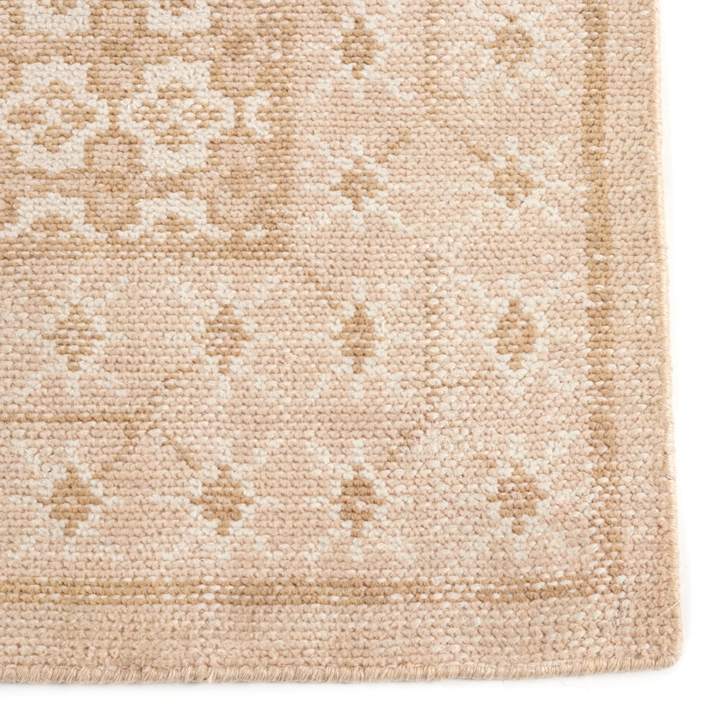 005 SI-2001182 | Closeup | Deluca Rug by Four Hands in banded cream. Made from 100% polyethylene terephthalate (pet) in a unique style.