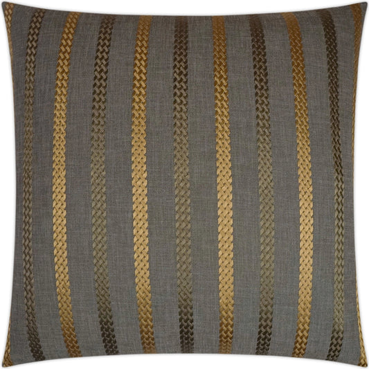 Cheverny by DV Kap Home. Made from 100% polyester, embroidery: 100% rayon in a transitional style.