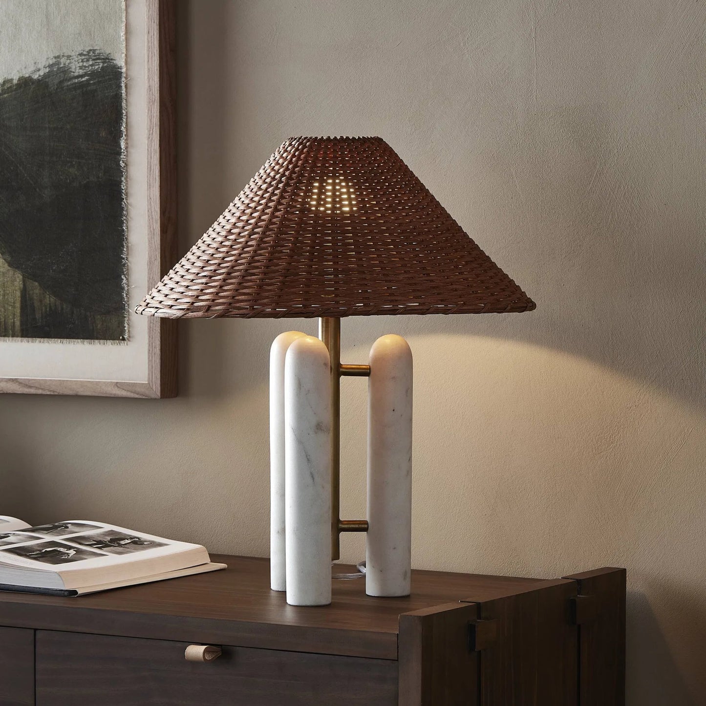 038 SI-2635331 | Lifestyle | Medici Table Lamp by Four Hands in charcoal, white marble. Made from unique in a modern style.