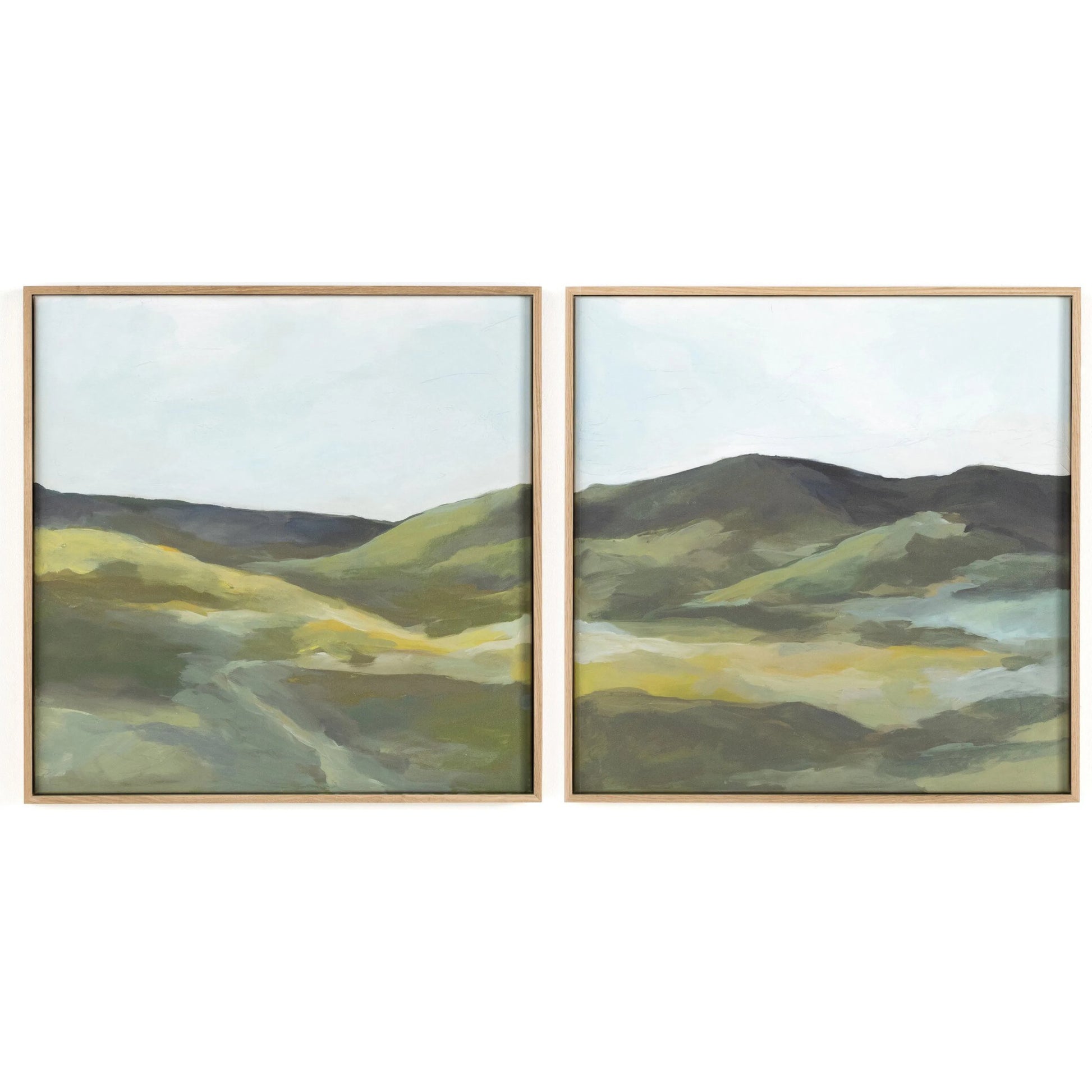 Highland by Lauren Fuhr by Four Hands in vertical grain 1.5 white oak, matte canvas. Made from vertical grain white oak moulding, matte canvas in a cottage & farmhouse style.