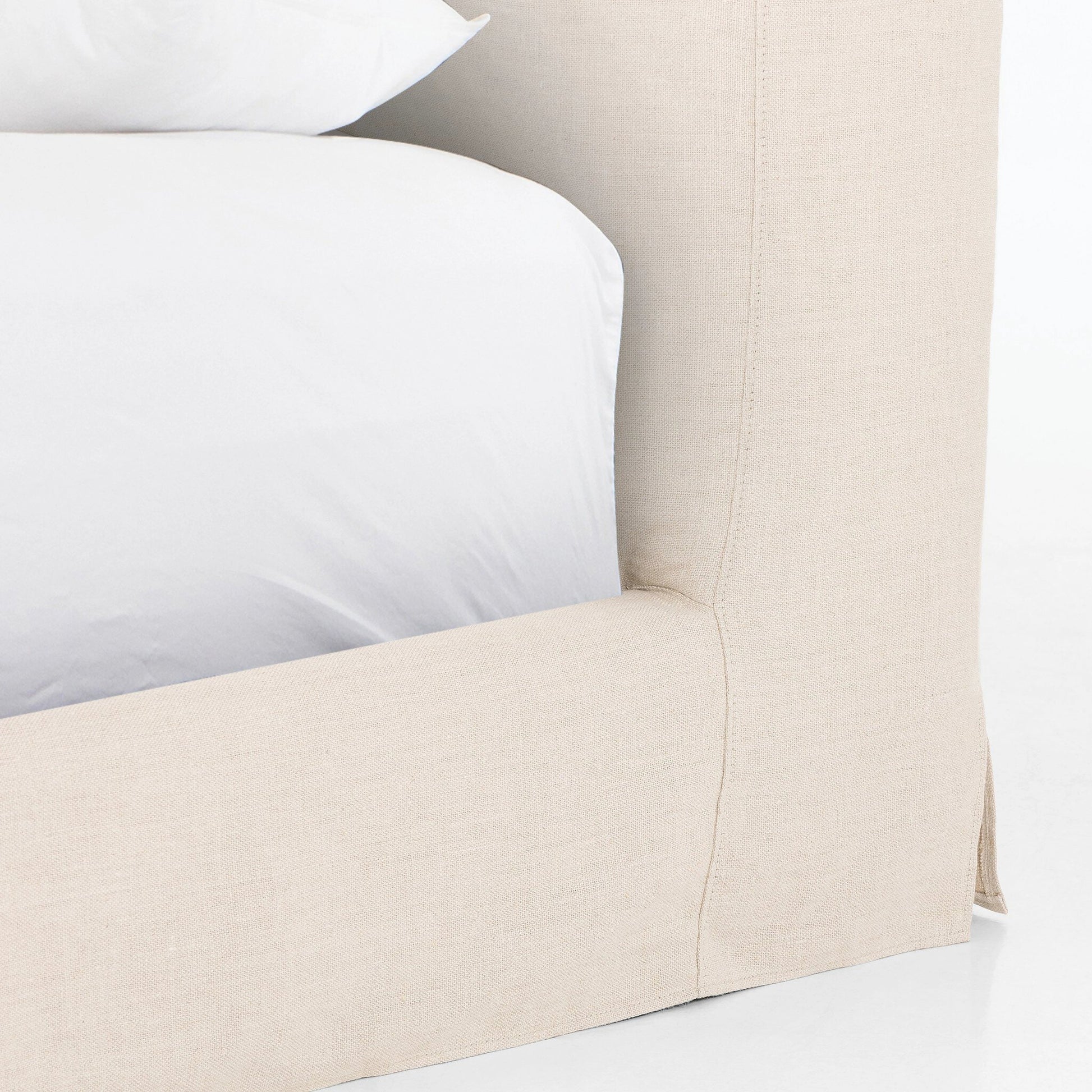 Aidan Slipcover Bed by Four Hands in brussels pine. Made from 100% flax, linen, iron, 100% polyester in a modern style.