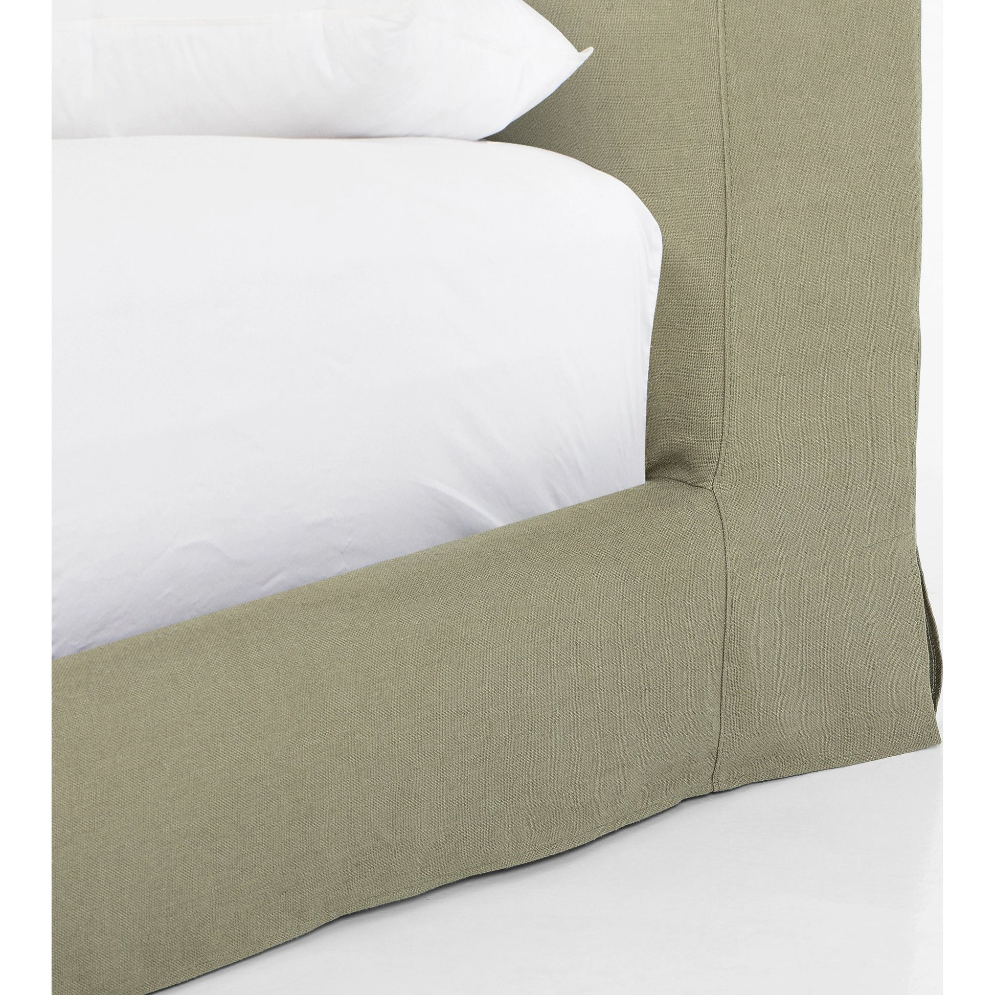 Aidan Slipcover Bed by Four Hands in brussels pine. Made from 100% flax, linen, iron, 100% polyester in a modern style.