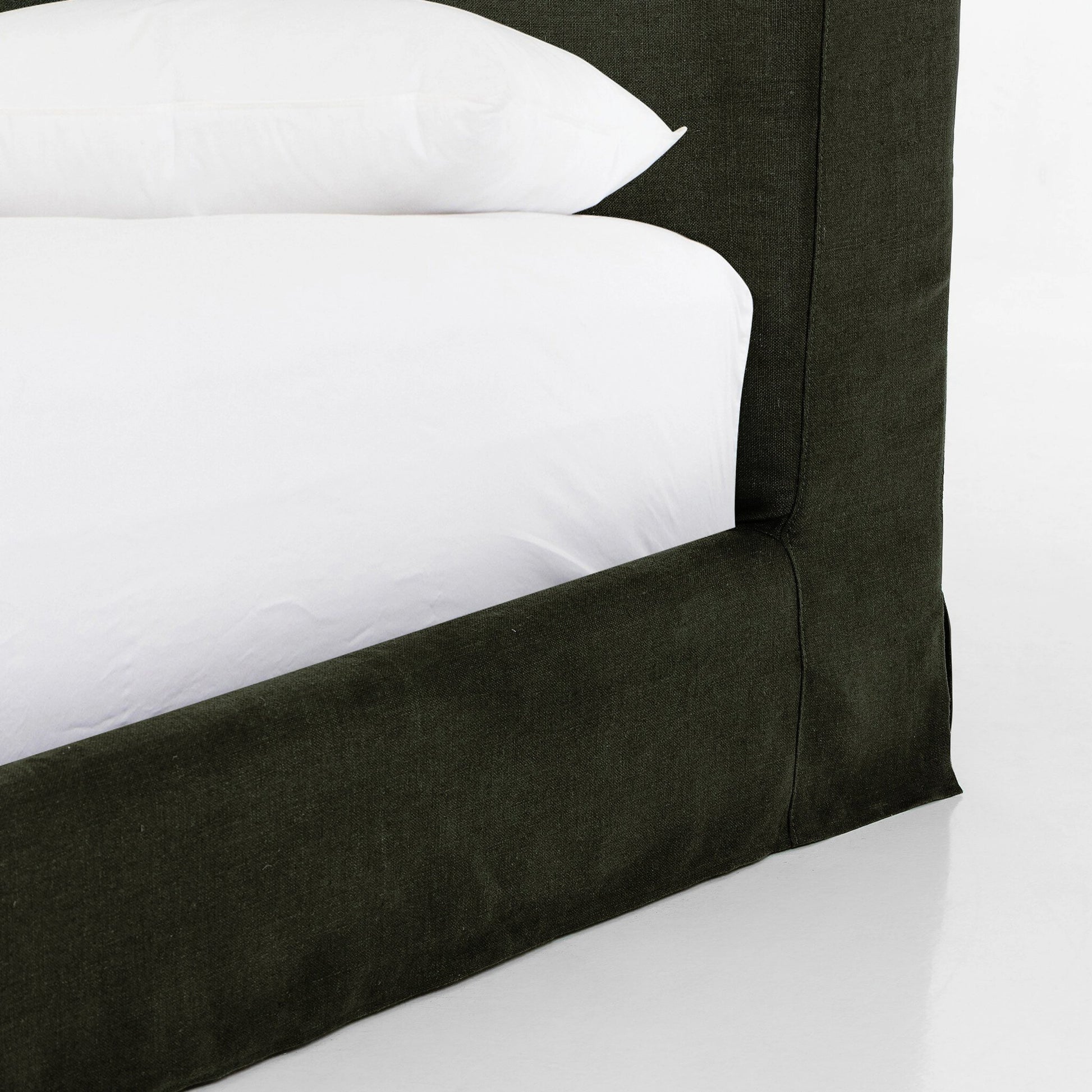 Aidan Slipcover Bed by Four Hands in brussels pine. Made from 100% flax, linen, iron, 100% polyester in a modern style.