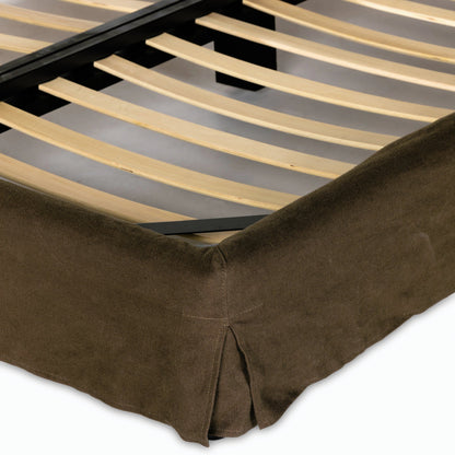 Aidan Slipcover Bed by Four Hands in brussels pine. Made from 100% flax, linen, iron, 100% polyester in a modern style.