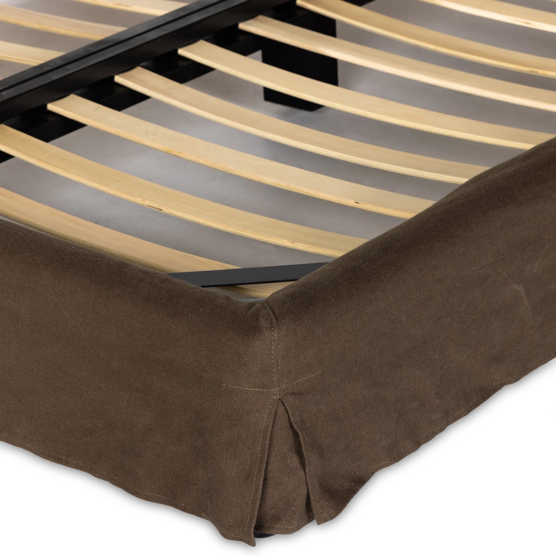 Aidan Slipcover Bed by Four Hands in brussels pine. Made from 100% flax, linen, iron, 100% polyester in a modern style.