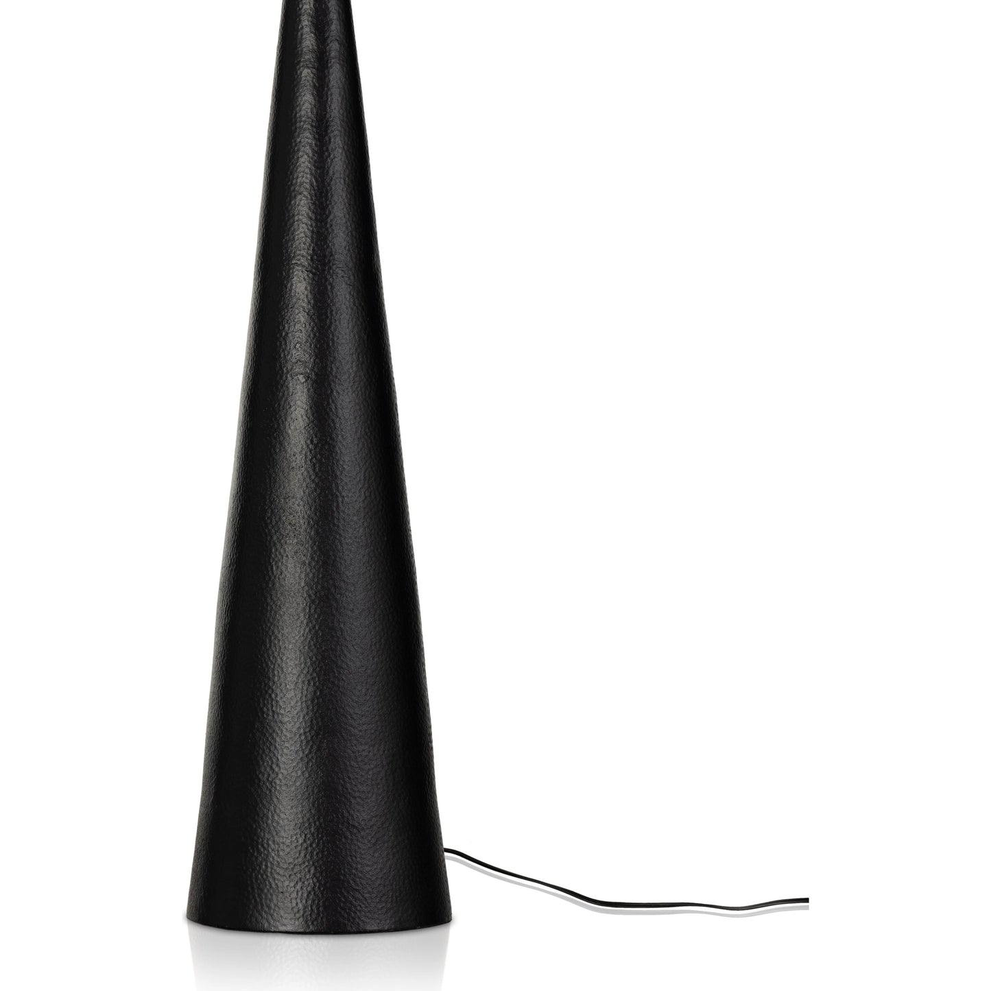 006 SI-1977928 | Closeup | Ziggy Floor Lamp by Four Hands in hammered black. Made from aluminum, 100% cotton, thermoplastic in a modern style.