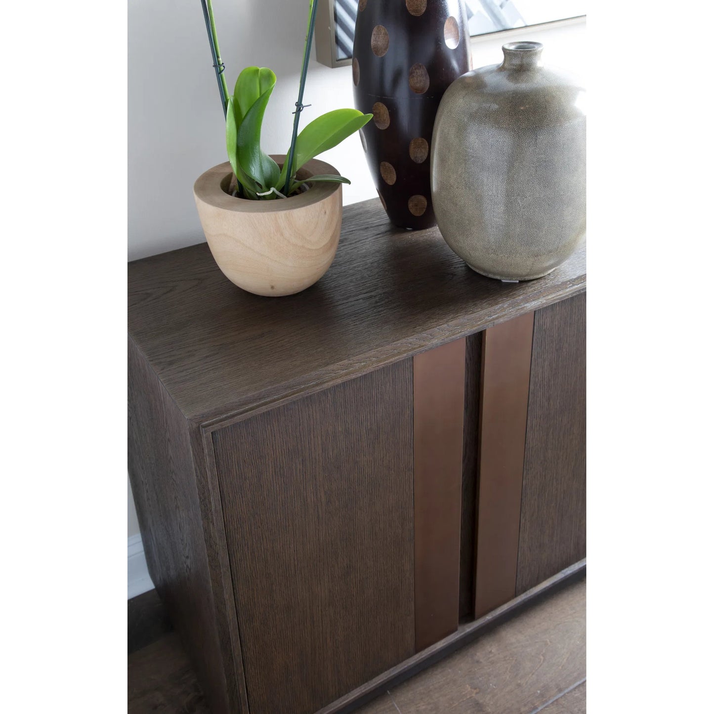 004 SI-2371171 | Lifestyle | Andare Media Console by Artistica Home. Made from unique in a modern style.