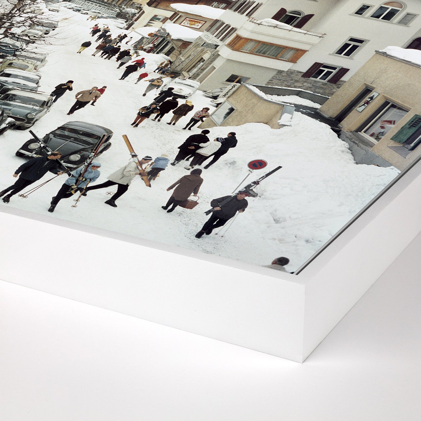 005 SI-2092365 | Closeup | Klosters by Slim Aarons by Four Hands. Made from white maple, gloss white chromaluxe in a modern style.
