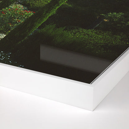 Les Sophores by Slim Aarons by Four Hands. Made from white maple, gloss white chromaluxe in a modern style.