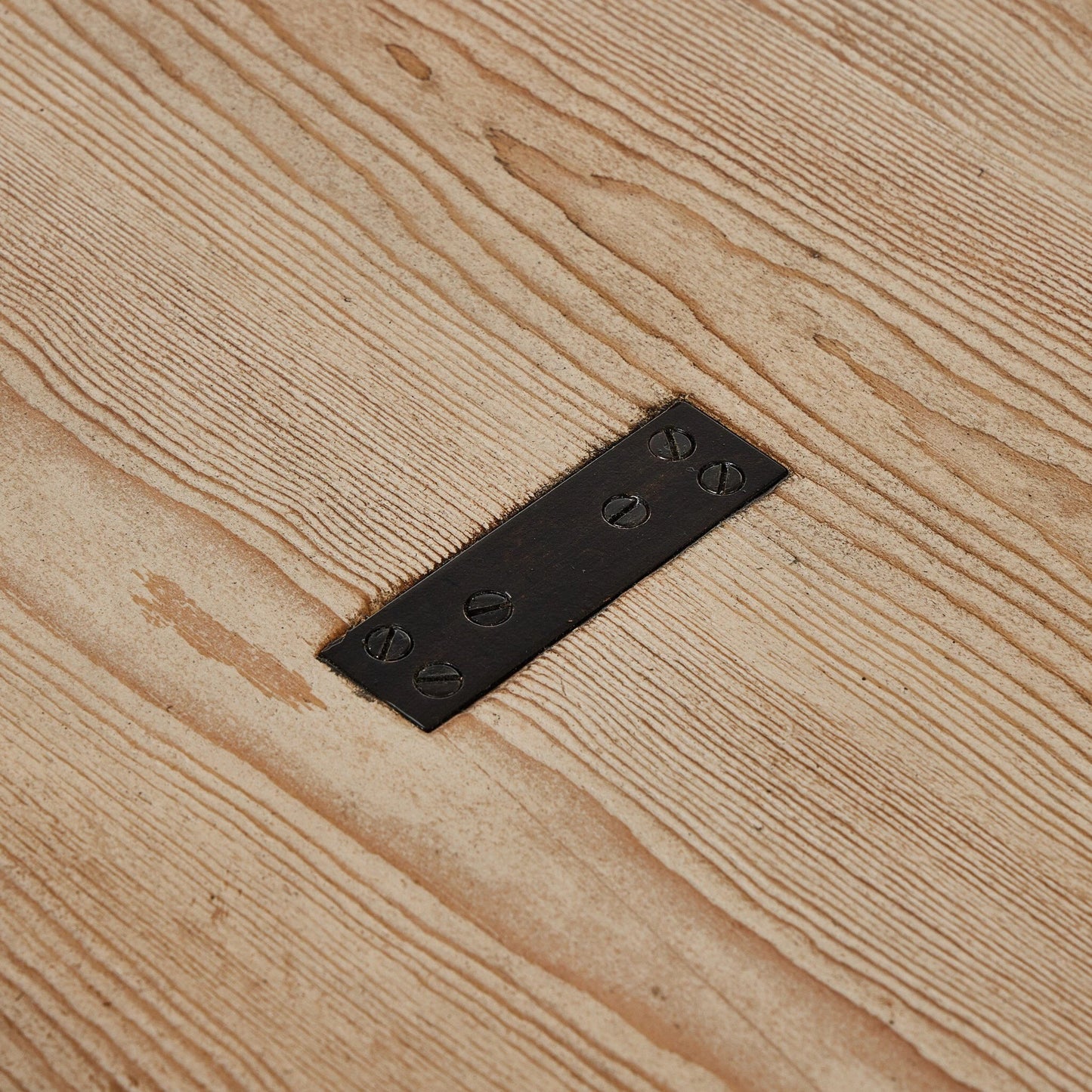 014 SI-2137639 | Closeup | The Don't Try to Explain It Table by Four Hands in natural pine, aged bronze. Made from thick pine veneer, solid pine, zinc alloy in a modern style.