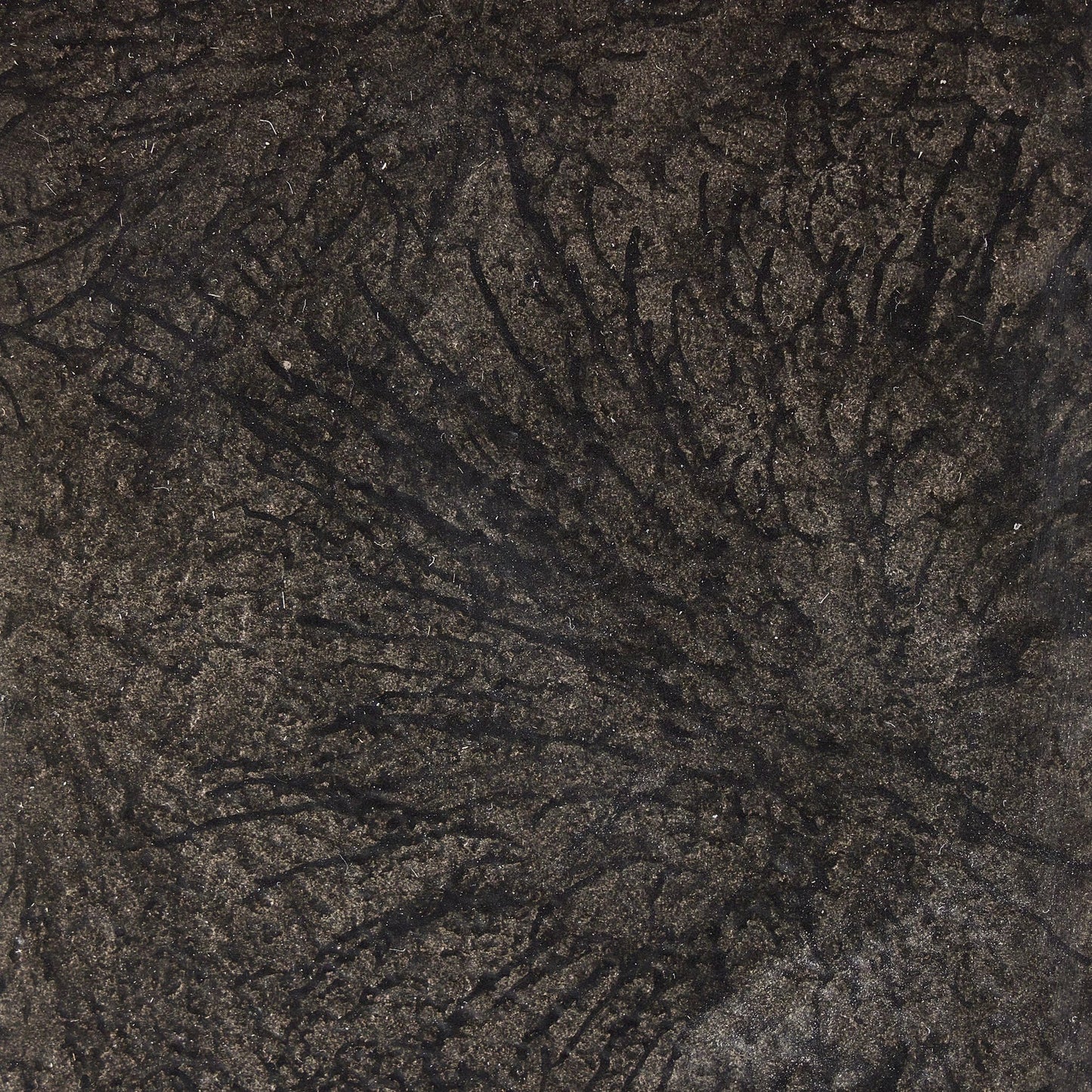 011 SI-2137625 | Closeup | Terrell Large Console Table by Four Hands in polished white marble, raw black. Made from solid marble, aluminum, engineered hardwood in a modern style.