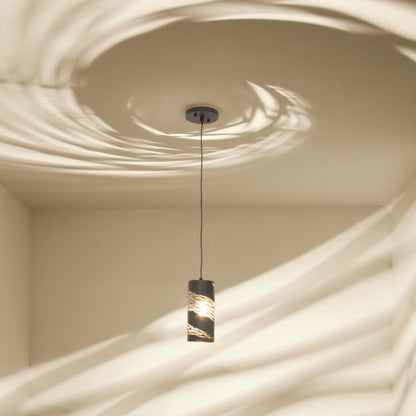 Flow I Mini Pendant by Varaluz in matte black/french gold. Made from unique in a modern style.