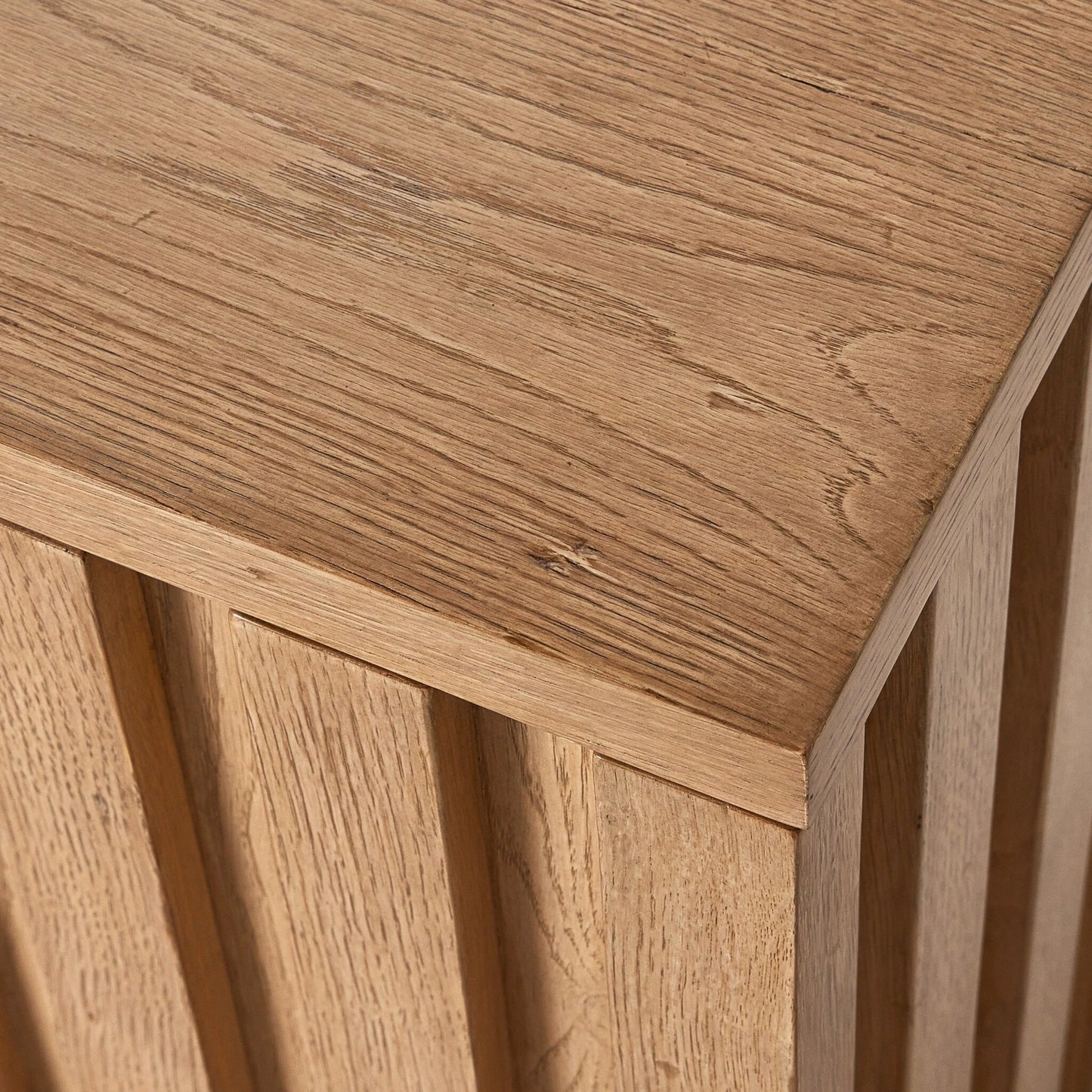 005 SI-2137563 | Closeup | Ramos Media Console by Four Hands in bleached oak. Made from thick oak veneer, solid oak in a modern style.