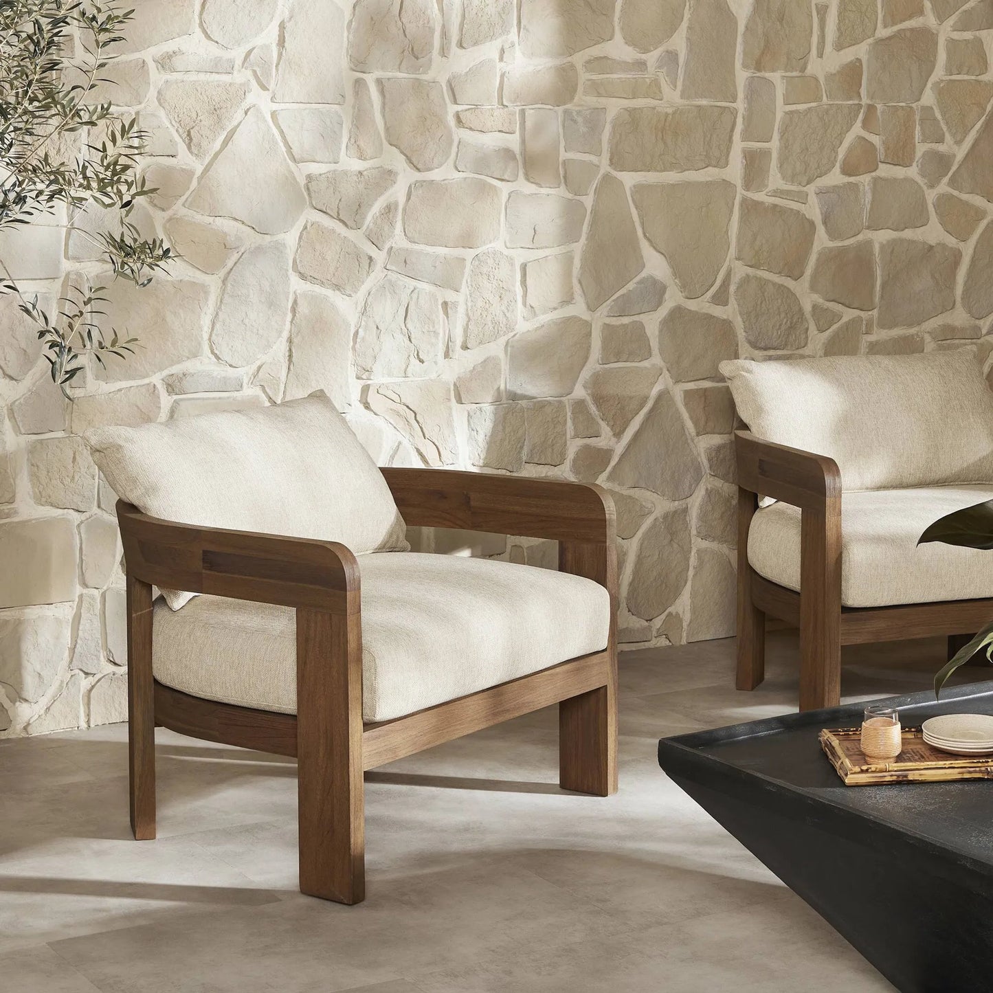 033 SI-2320132 | Lifestyle | Jackson Outdoor Chair by Four Hands. Made from unique in a modern style.