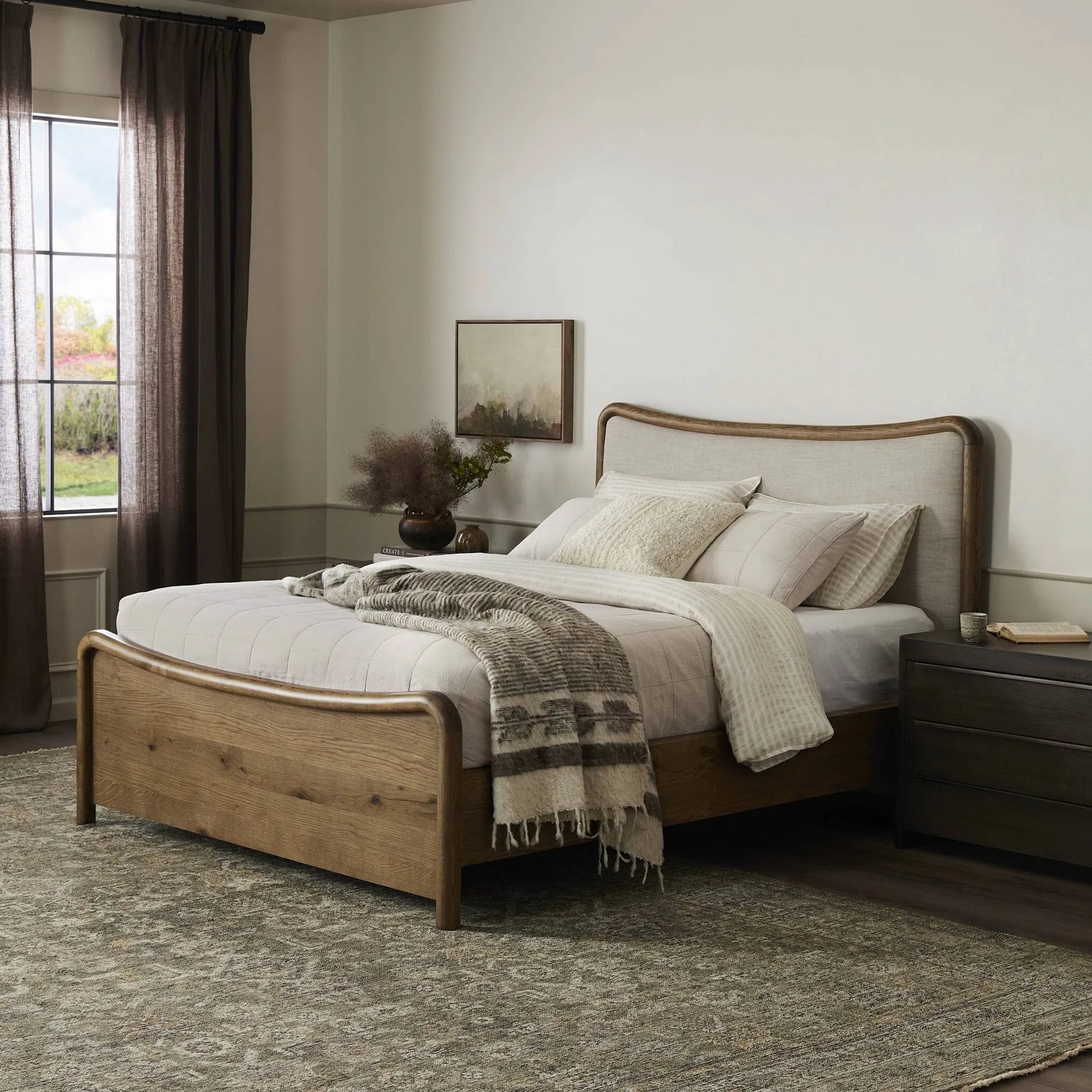 Dover Bed by Four Hands in hockney linen, rustic amber oak veneer. Made from 86% polyester, 14% flax/linen, thick oak veneer, solid oak in a transitional style.