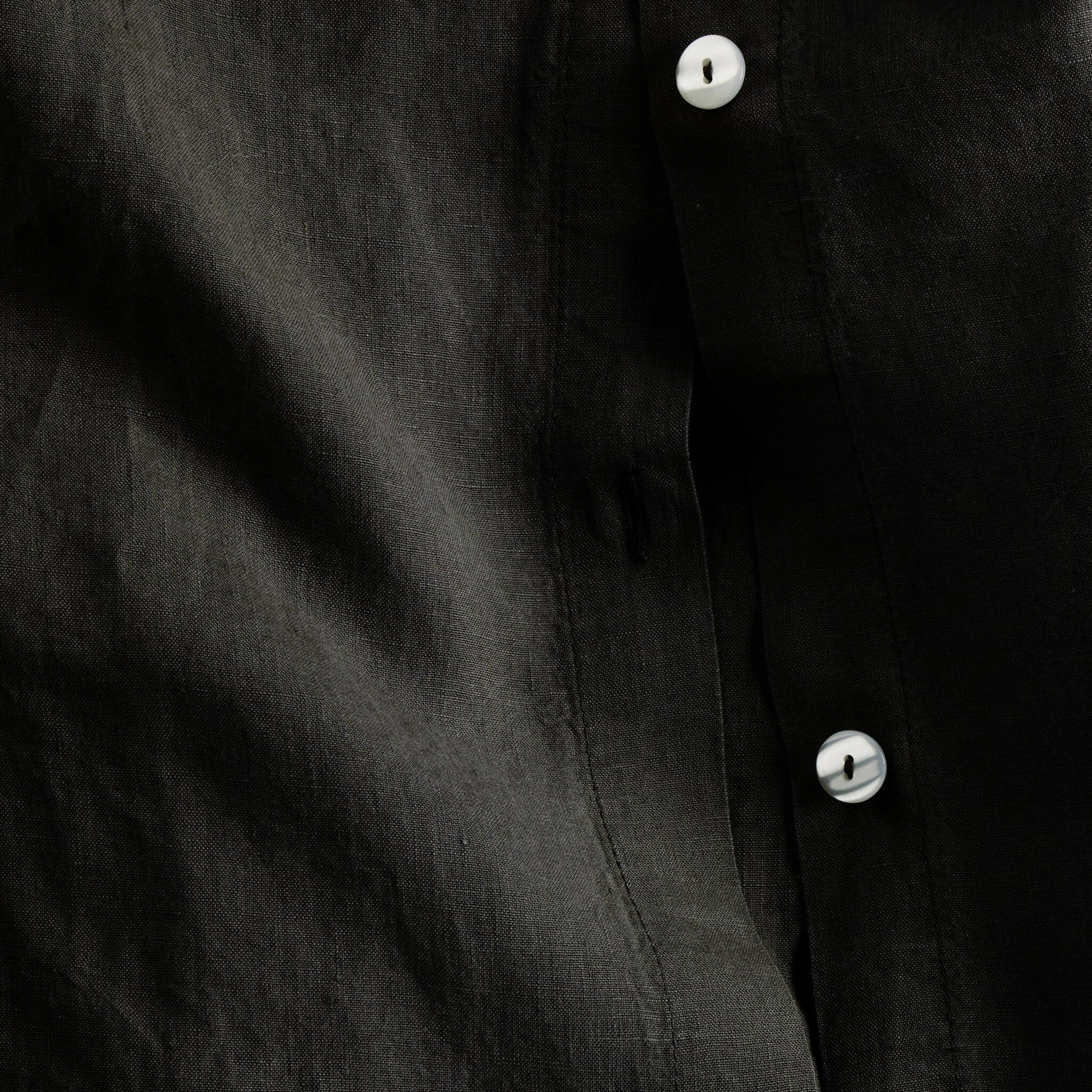 Sable Duvet Cover by Four Hands in sable dark grey. Made from 100% flax/linen in a modern style.