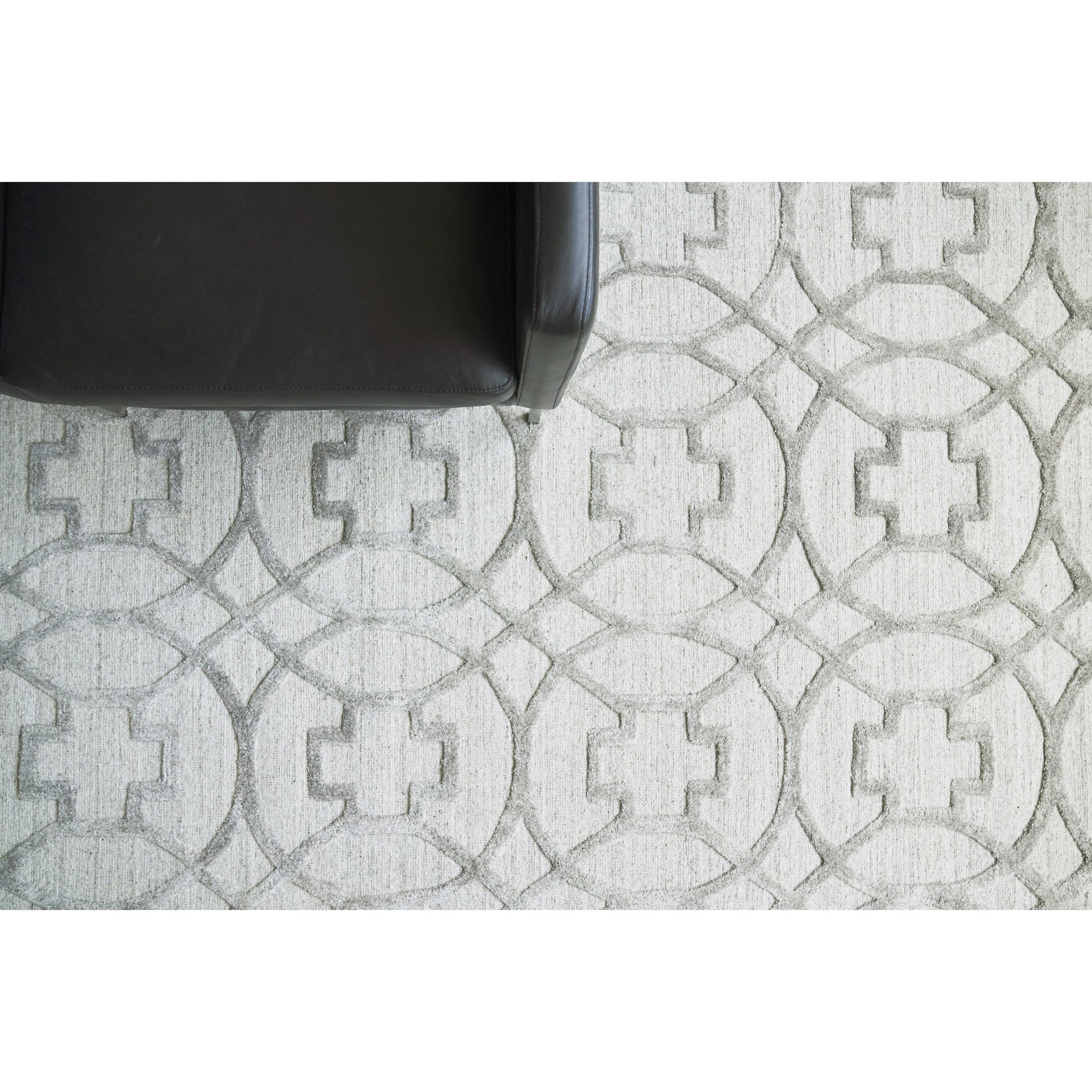 Windsor Rug - Light Silver by Exquisite Rugs in light silver. Made from wool, bamboo silk in a unique style.