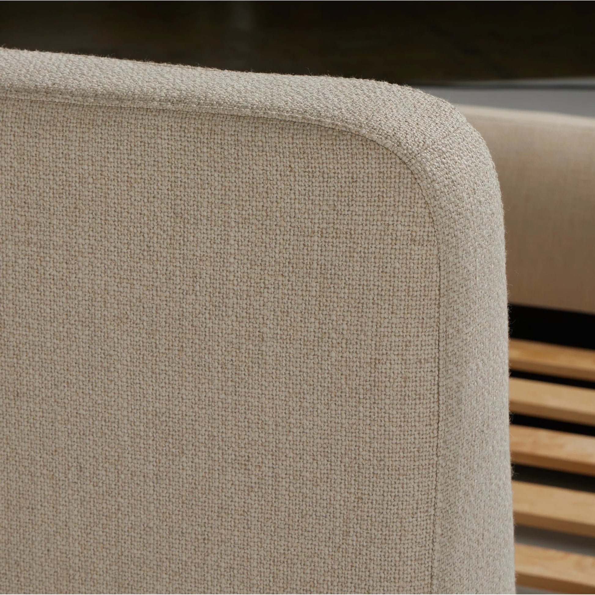 Colt Bed by Four Hands. Made from unique in a transitional style.