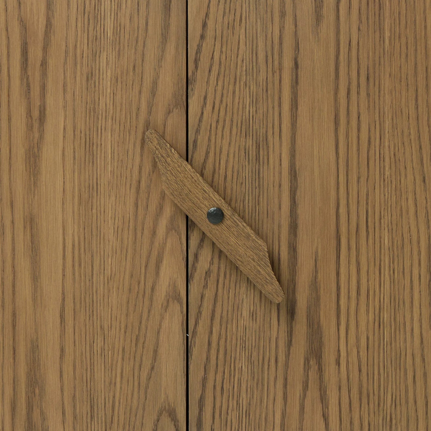 001 SI-2635276 | Closeup | Bedford Media Console by Four Hands in warm natural oak veneer. Made from thick oak veneer, solid oak in a unique style.