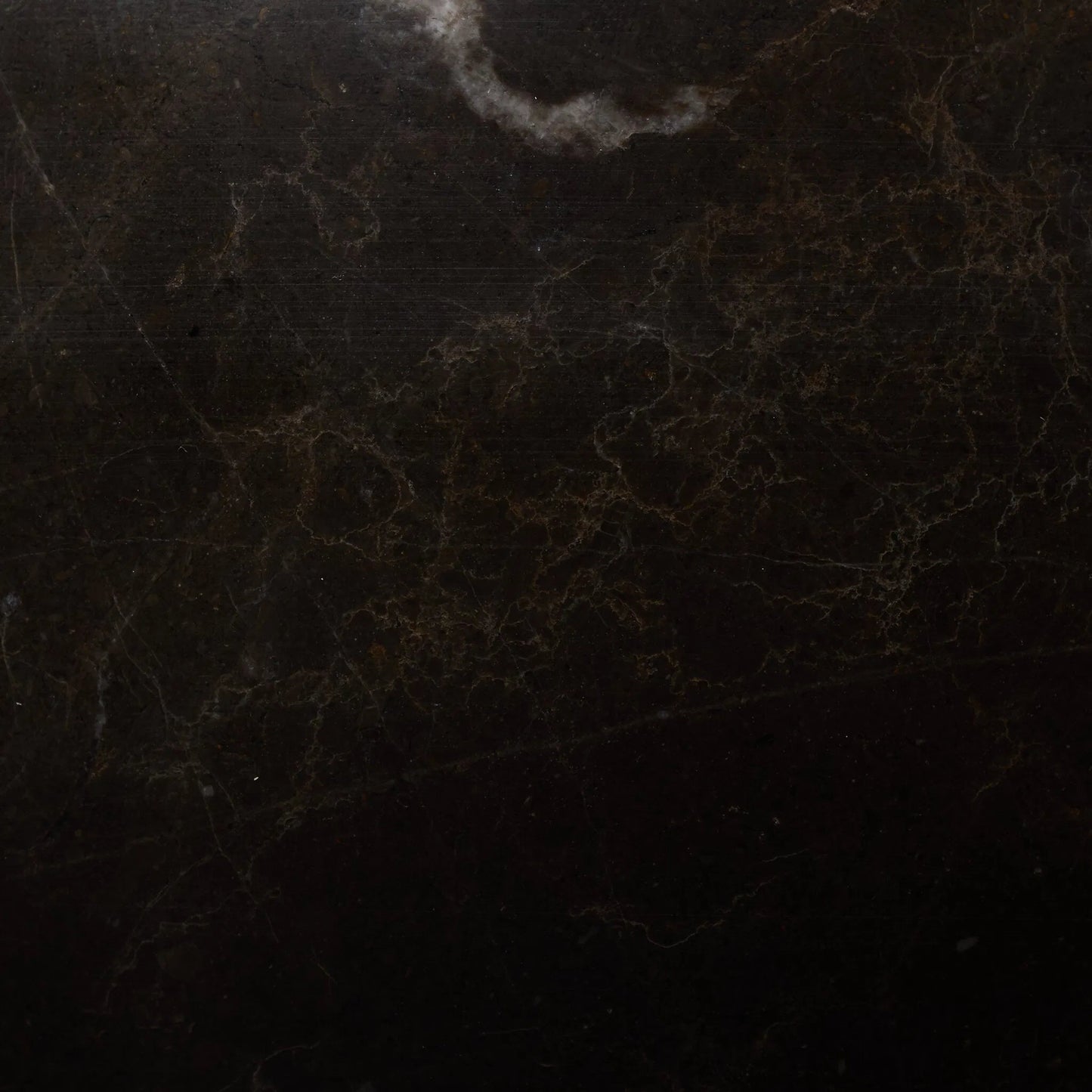 003 SI-2531614 | Closeup | Denver Table Lamp by Four Hands in brown italian marble, oil rubbed bronze, cream linen. Made from solid marble, iron, 80% flax/linen, 20% polyester in a unique style.