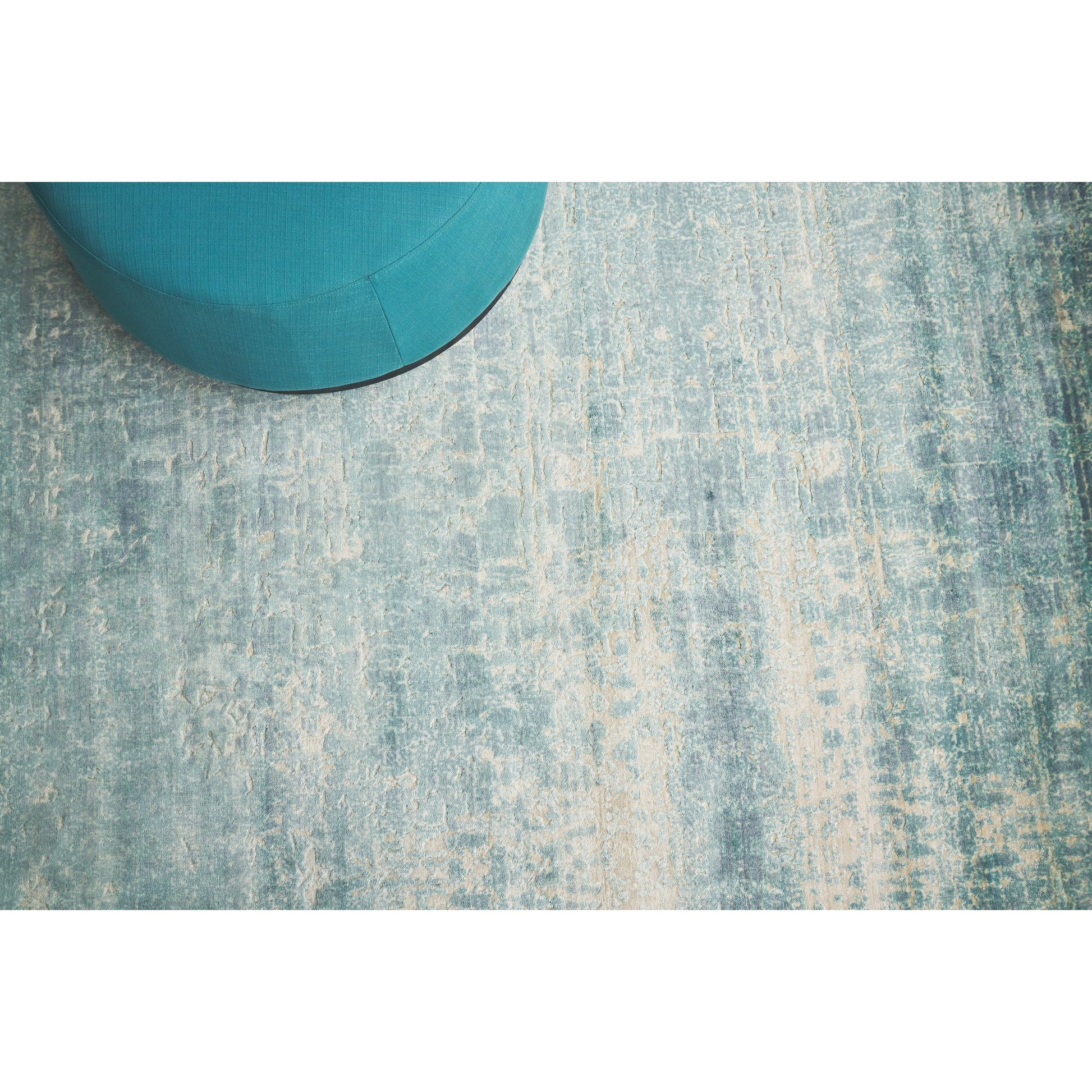Reflections 2517 Rug by Exquisite Rugs in teal. Made from bamboo silk in a unique style.
