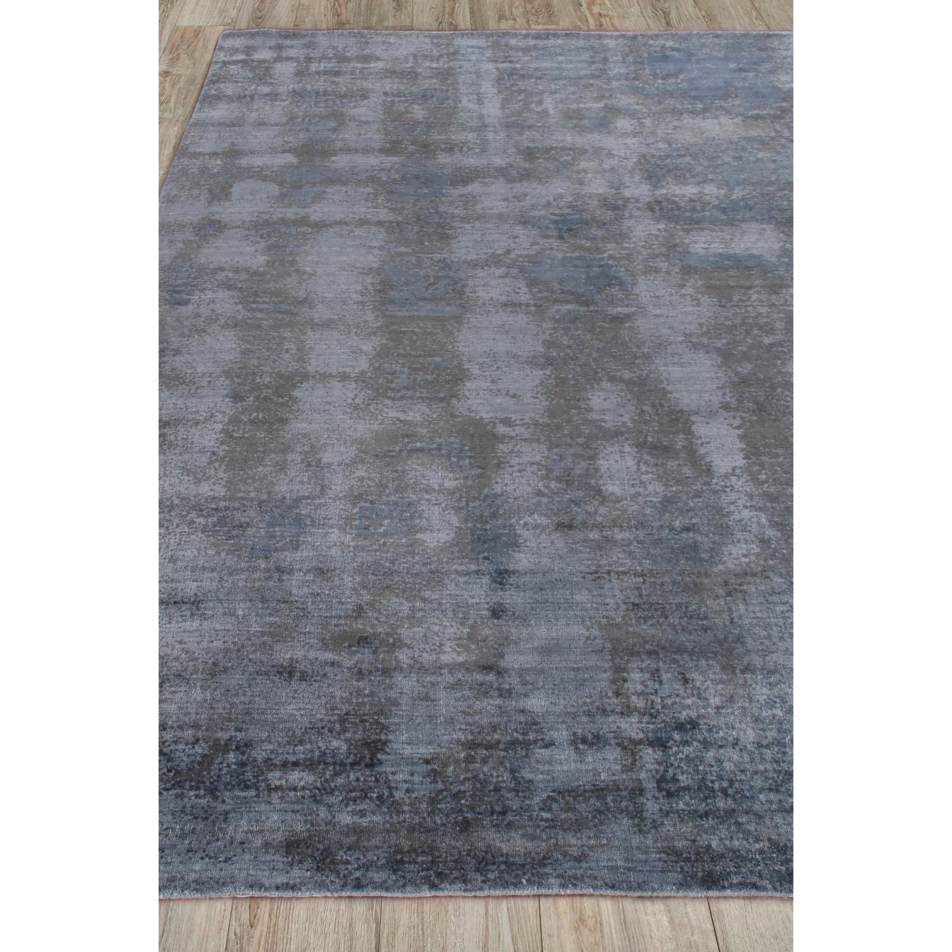 Antolini 2528 Rug by Exquisite Rugs in blue, gray. Made from bamboo silk in a unique style.
