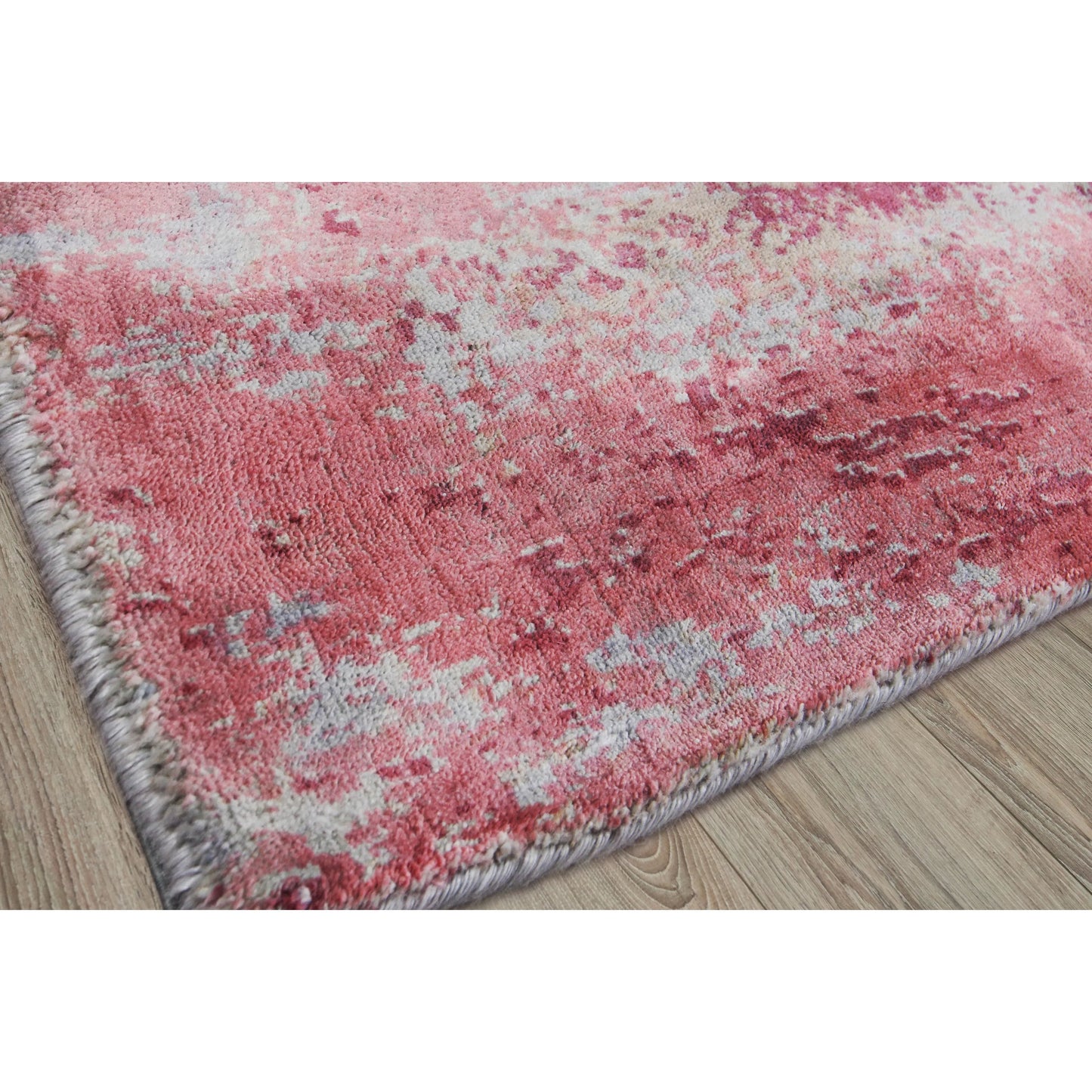 018 SI-2383770 | Closeup | Antolini 2535 Rug by Exquisite Rugs in red, gray. Made from bamboo silk in a unique style.