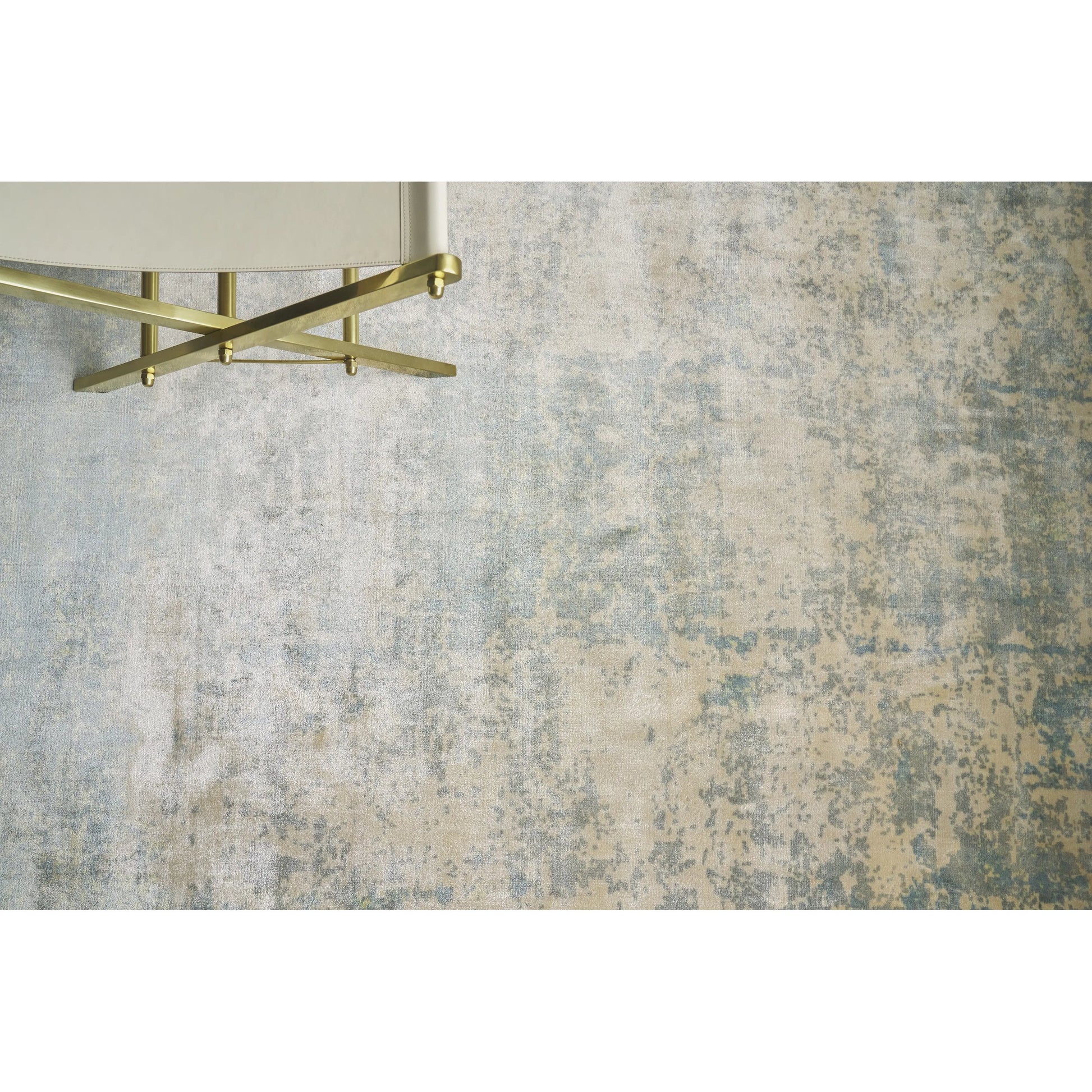 Cassina 2538 Rug by Exquisite Rugs in ivory, light blue. Made from bamboo silk in a unique style.