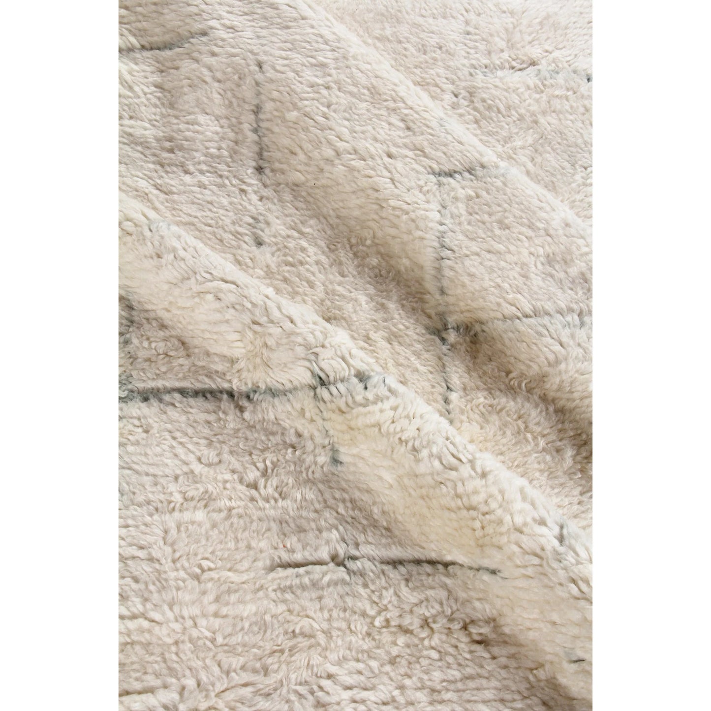 019 SI-2221826,SI-2293604 | Closeup | Moroccan Rug by Exquisite Rugs in ivory, gray. Made from new zealand wool in a unique style.