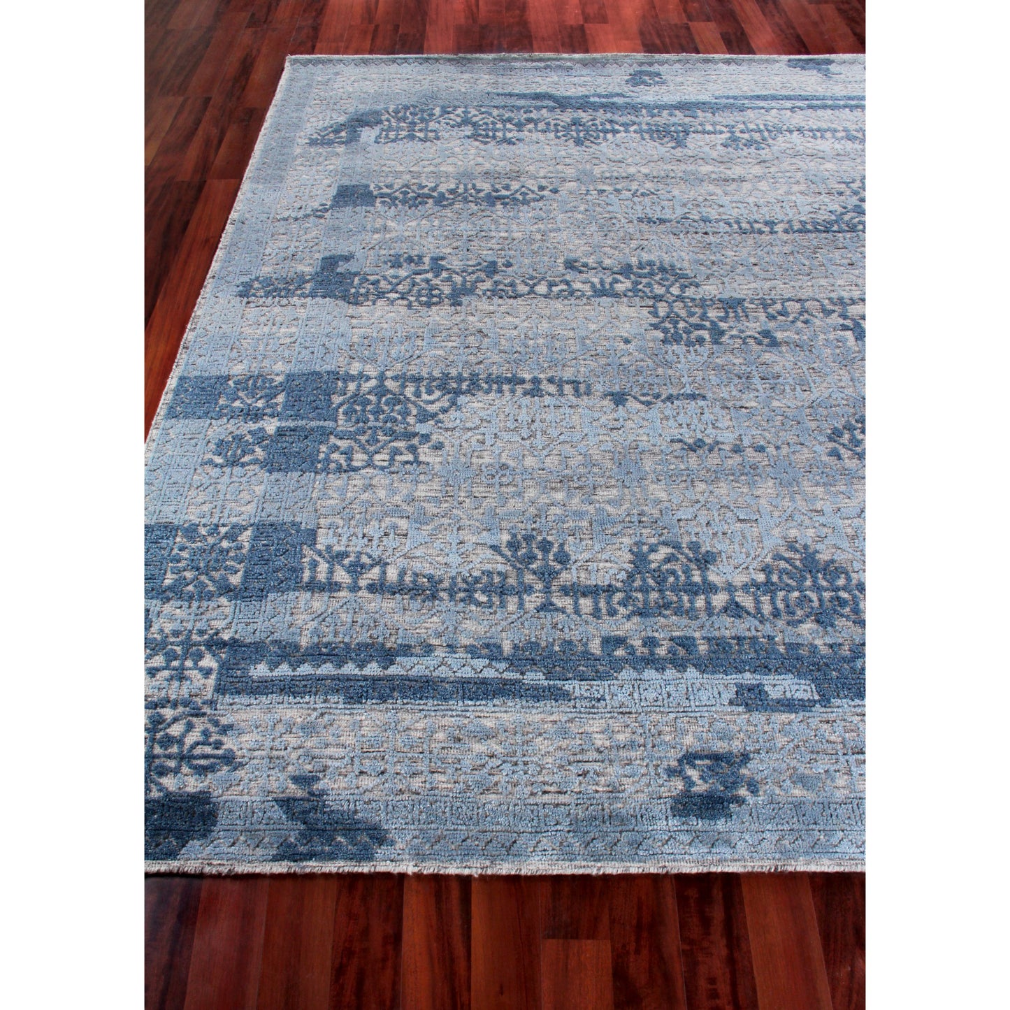 020 SI-1827387,SI-1827390,SI-1827392 | Closeup | Cadence Rug by Exquisite Rugs. Made from wool, bamboo silk in a unique style.