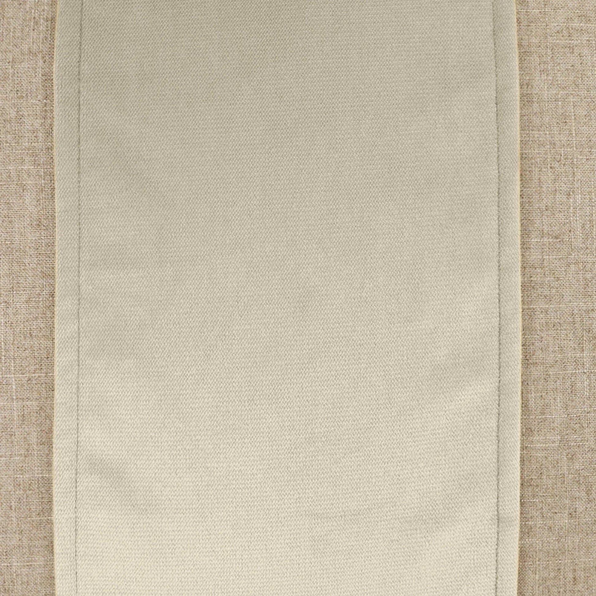 Jefferson Pillow by DV Kap Home. Made from 55% linen, 45% viscose in a transitional style.