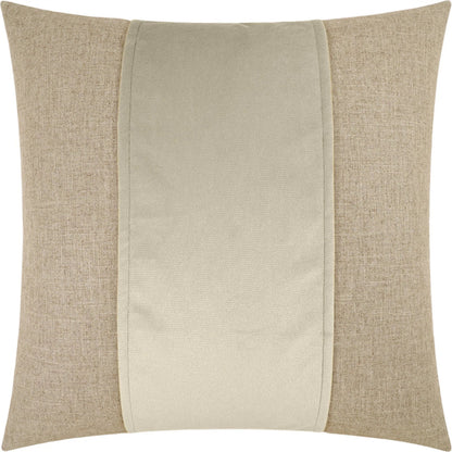 Jefferson Pillow by DV Kap Home. Made from 55% linen, 45% viscose in a transitional style.