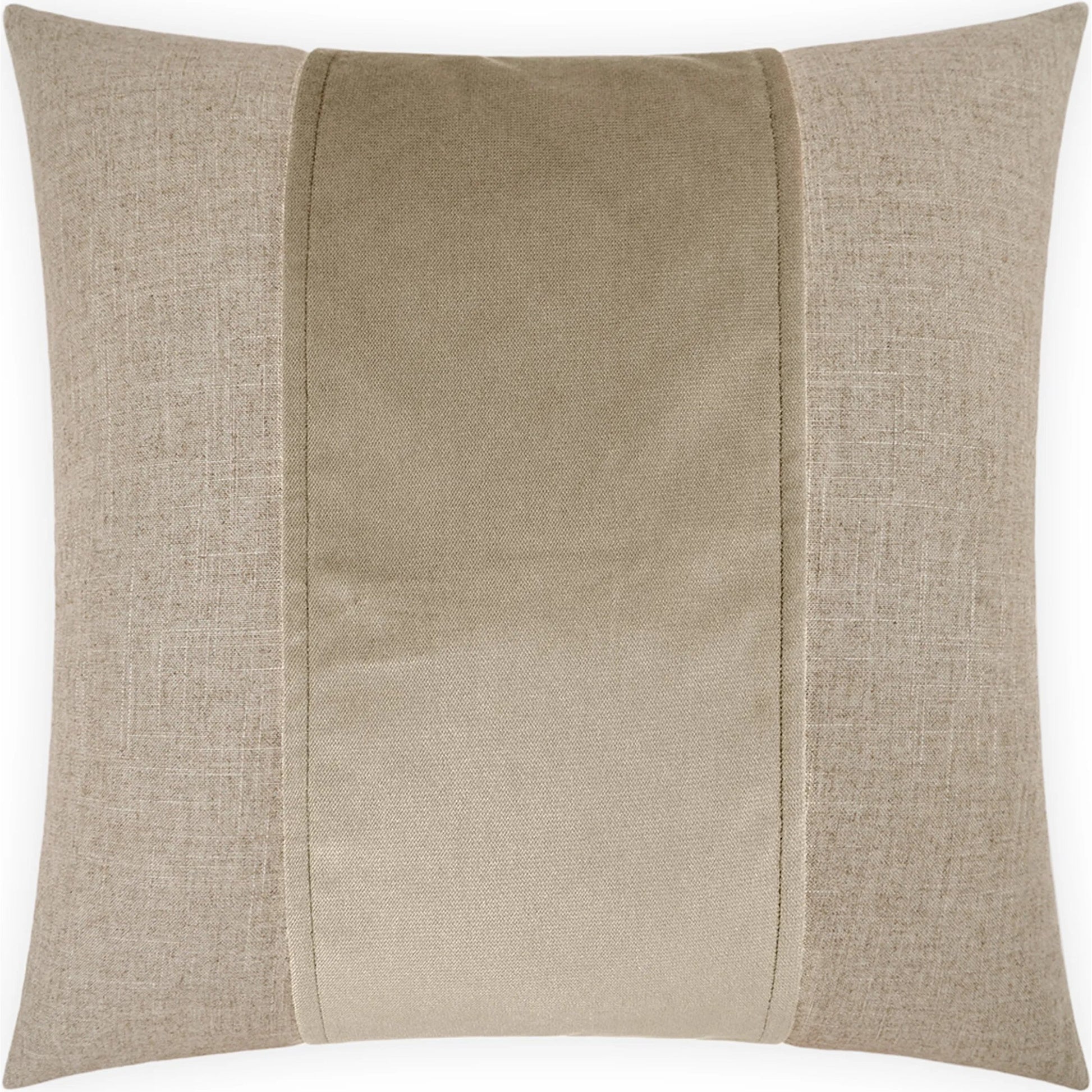 Jefferson Pillow by DV Kap Home. Made from 55% linen, 45% viscose in a transitional style.