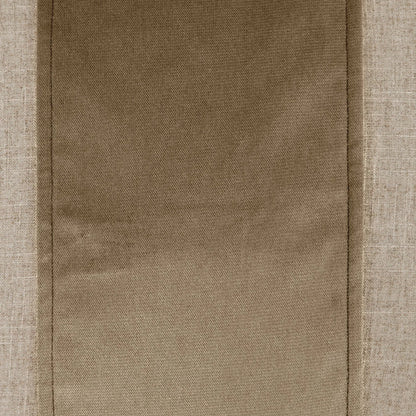 Jefferson Pillow by DV Kap Home. Made from 55% linen, 45% viscose in a transitional style.