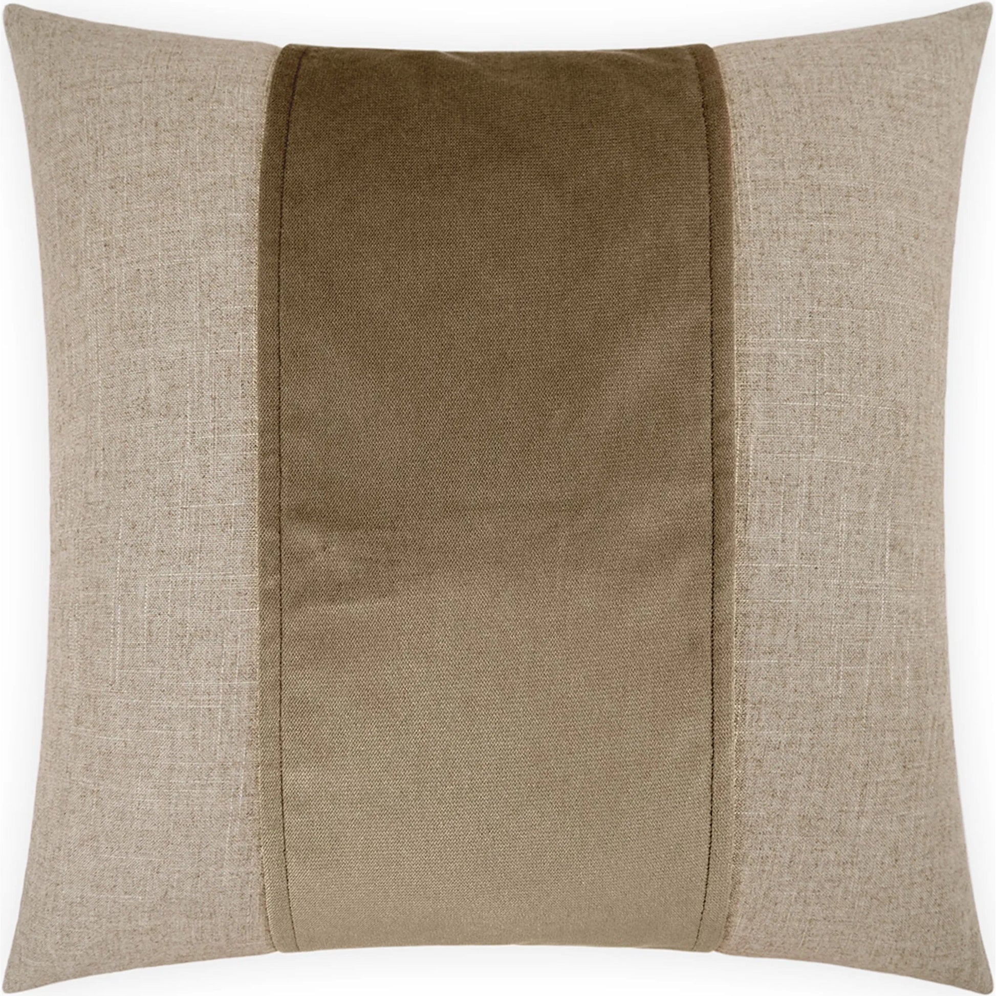 Jefferson Pillow by DV Kap Home. Made from 55% linen, 45% viscose in a transitional style.