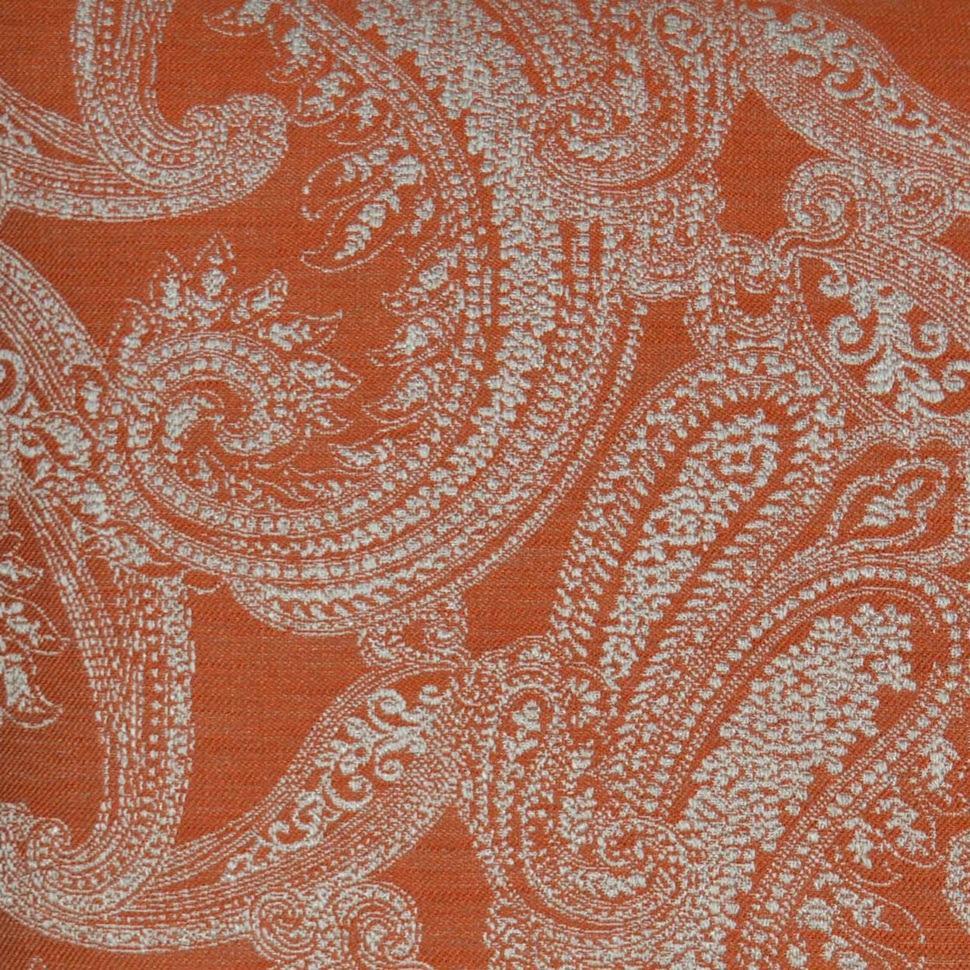 Ravel Pillow by DV Kap Home. Made from 78% polyester, 14% cotton, 6% viscose, 2% linen in a unique style.