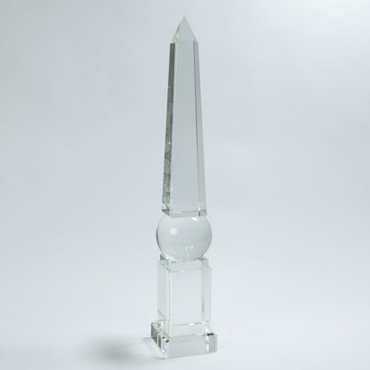 Crystal Obelisk by Global Views. Made from crystal in a modern style.