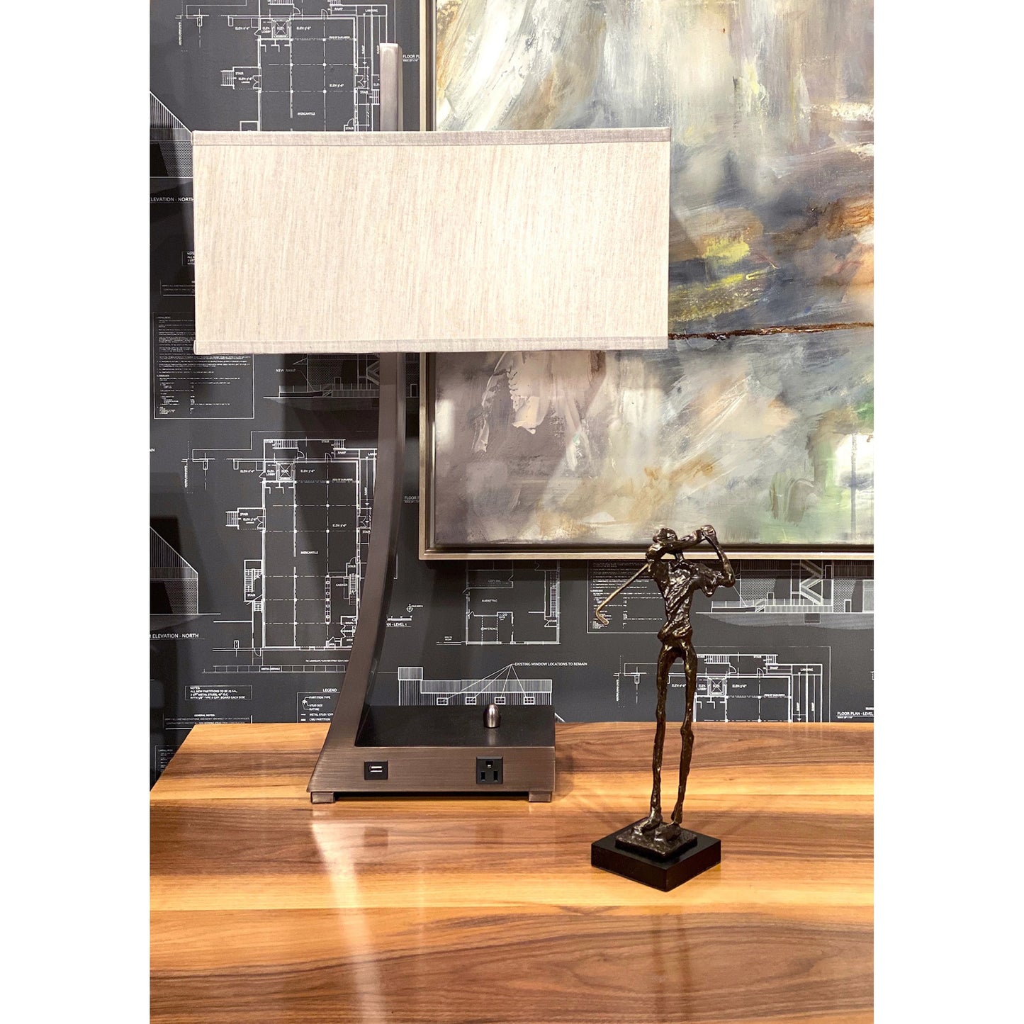 004 SR-386514 | Lifestyle | Swinging Golfer by Wildwood in old bronze. Made from metal in a eclectic & global style.