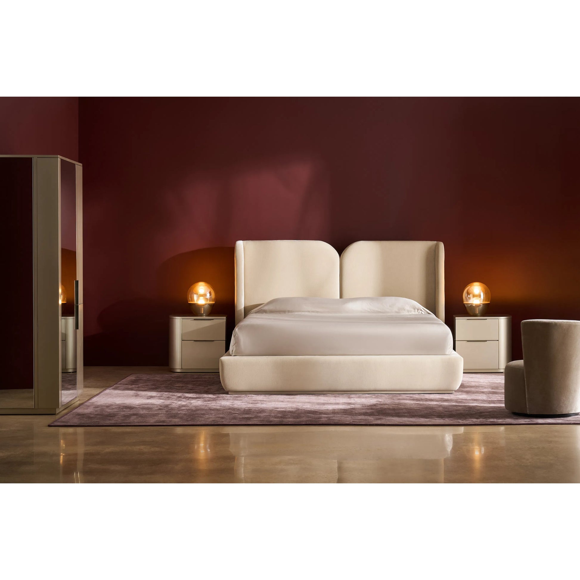 Oblique Bed by Caracole in ivory and soft silver paint gloss. Made from unique in a transitional style.