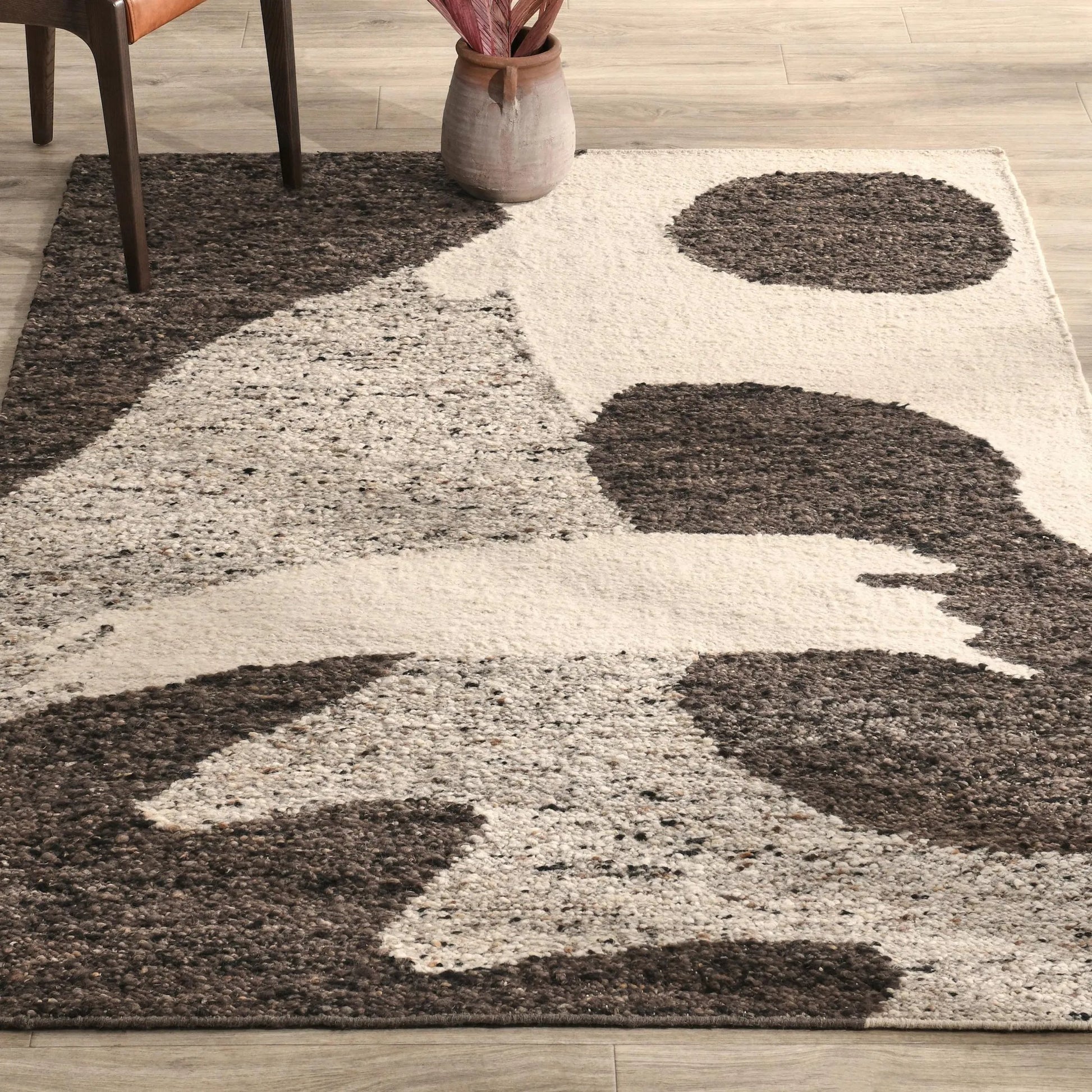 Hesperia Wool Pattern Rug by Villa by Classic Home. Made from 100% wool in a unique style.