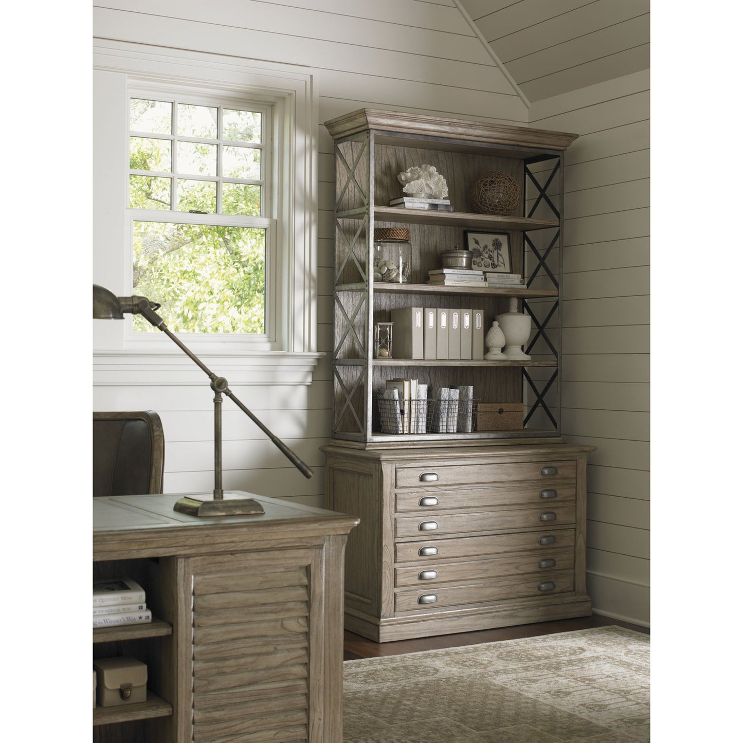 003 SR-835849 | Lifestyle | Johnson Deck by Sligh. Made from unique in a cottage & farmhouse style.