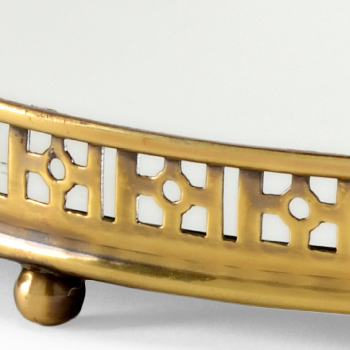 002 SR-385429 | Closeup | Footed Vanity Tray by Wildwood in antique patina, plain, clear. Made from brass, mirror in a transitional style.