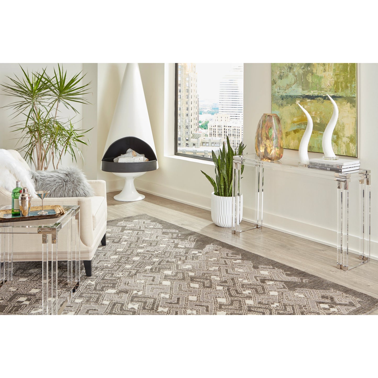 003 SR-385527 | Lifestyle | Grant Trays by Wildwood in gray, gold, pearl. Made from iron in a eclectic & global style.