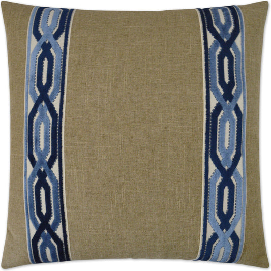 Cannes by DV Kap Home. Made from 30% polyester, 70% viscose in a transitional style.
