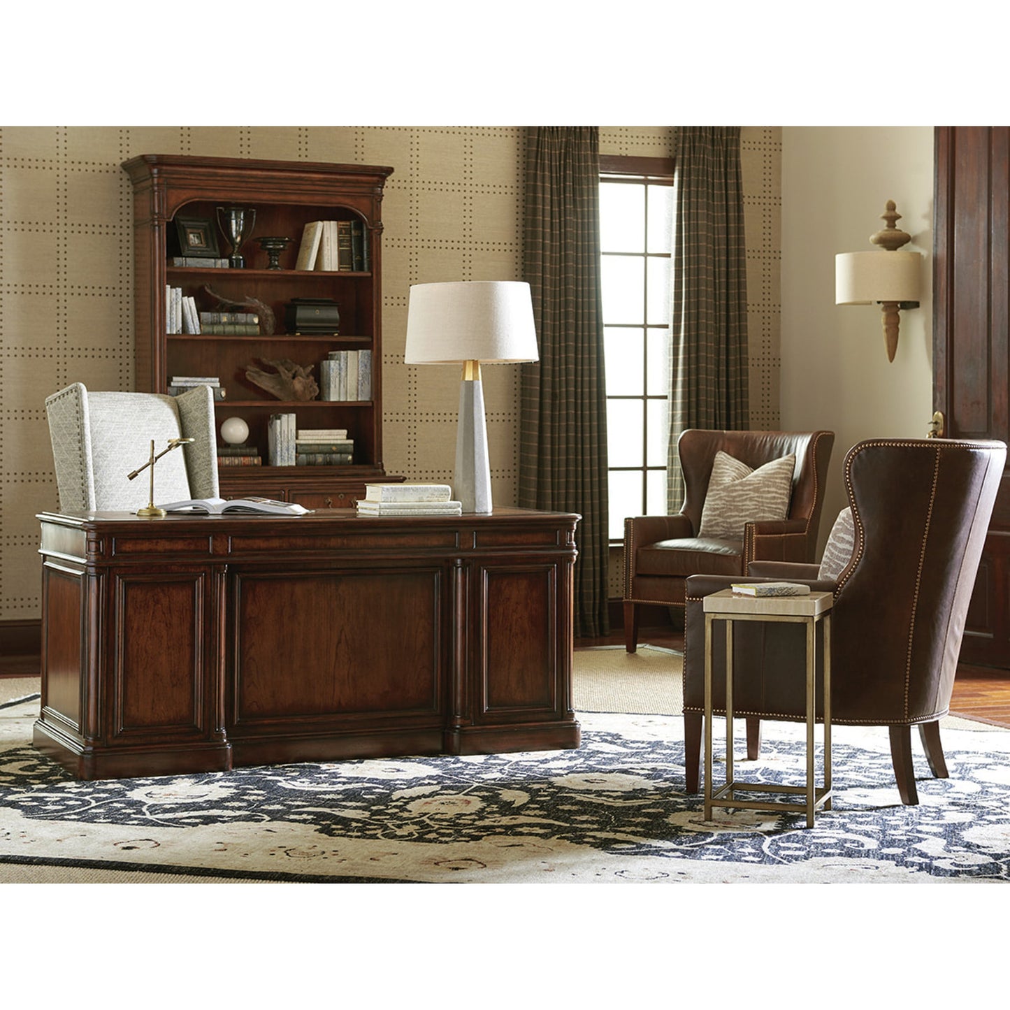 006 SR-835868 | Lifestyle | Morgan Executive Desk by Sligh. Made from unique in a traditional style.