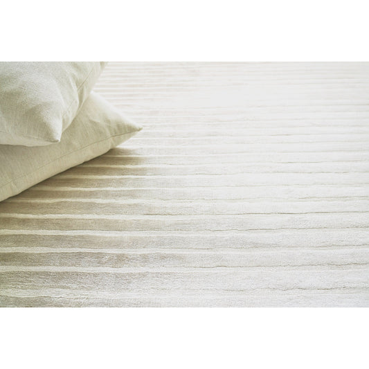High Low Rug - Silver by Exquisite Rugs in silver. Made from viscose, cotton in a unique style.