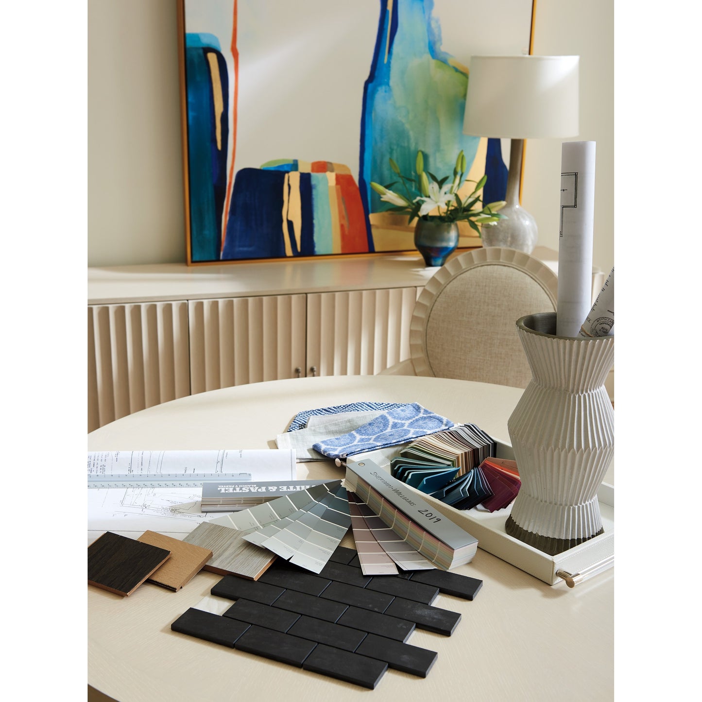009 SI-1770818 | Lifestyle | Artesia Game Table by Sligh in linen white. Made from unique in a transitional style.